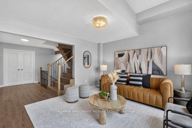 Photo 19 of 3034 Eighth Line, Oakville, Joshua Meadows — HOMEH