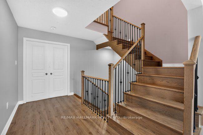 Photo 23 of 3034 Eighth Line, Oakville, Joshua Meadows — HOMEH