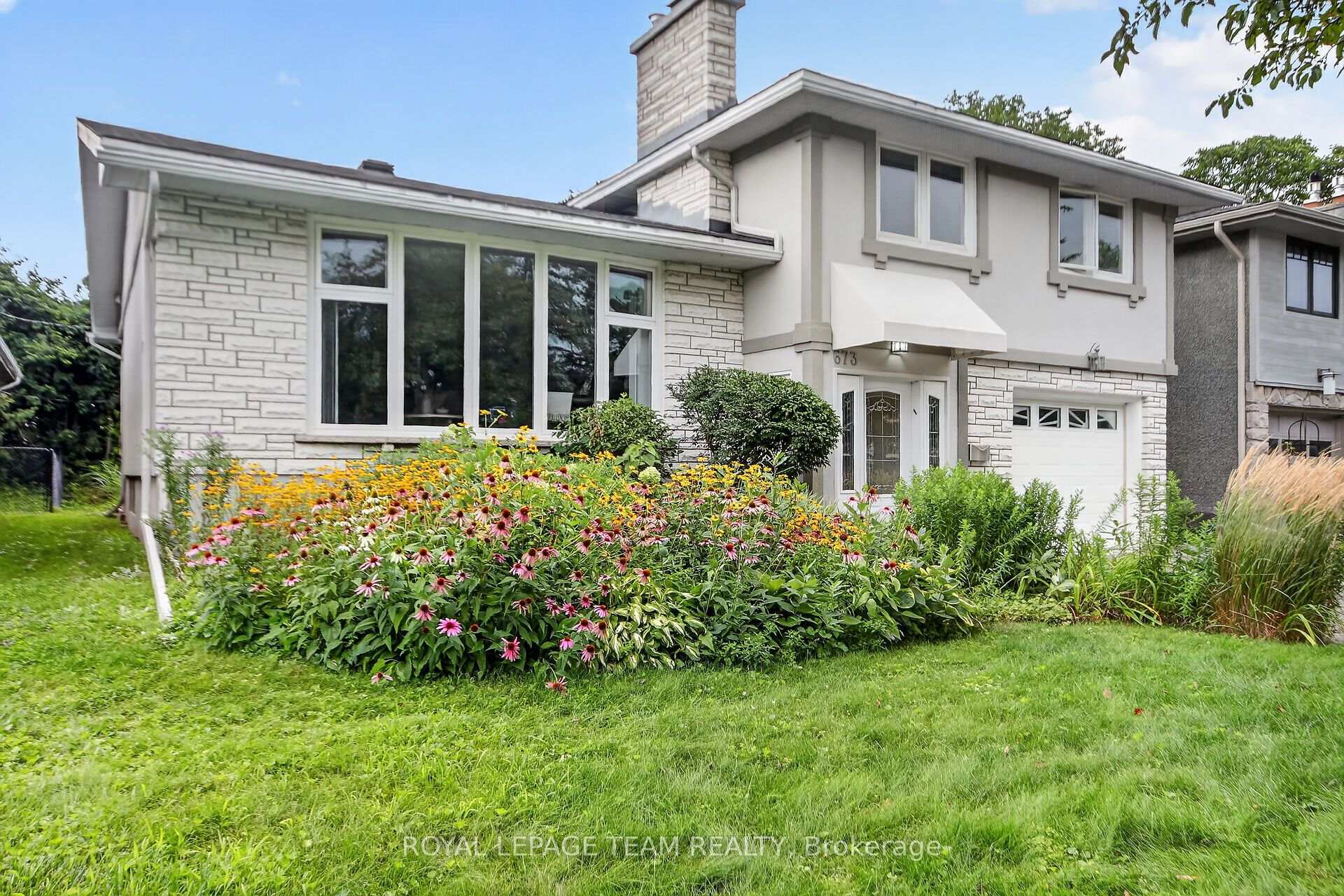 Photo 2 of 673 Golden Avenue, Ottawa, McKellar/Highland — HOMEH