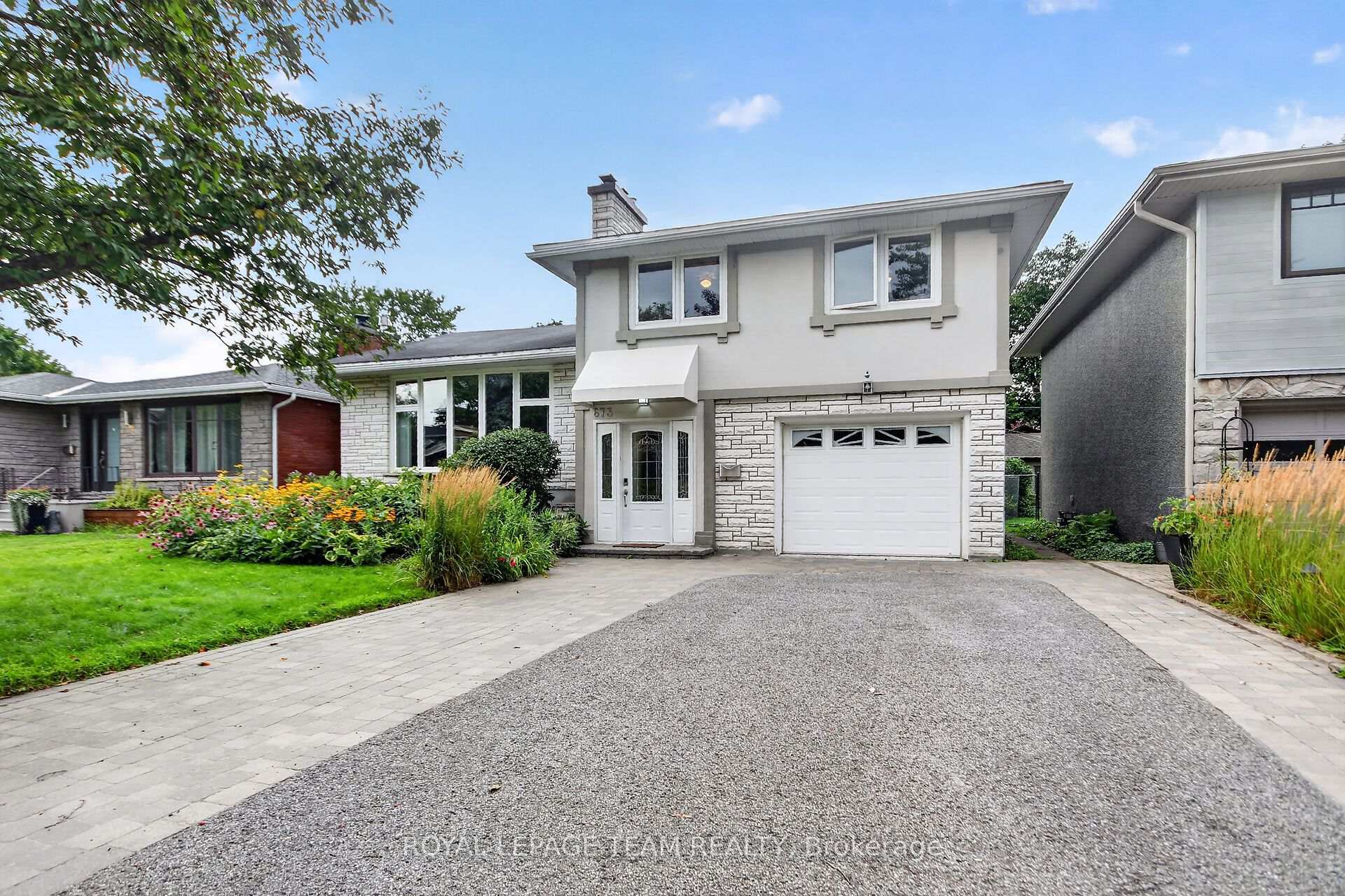Photo 3 of 673 Golden Avenue, Ottawa, McKellar/Highland — HOMEH