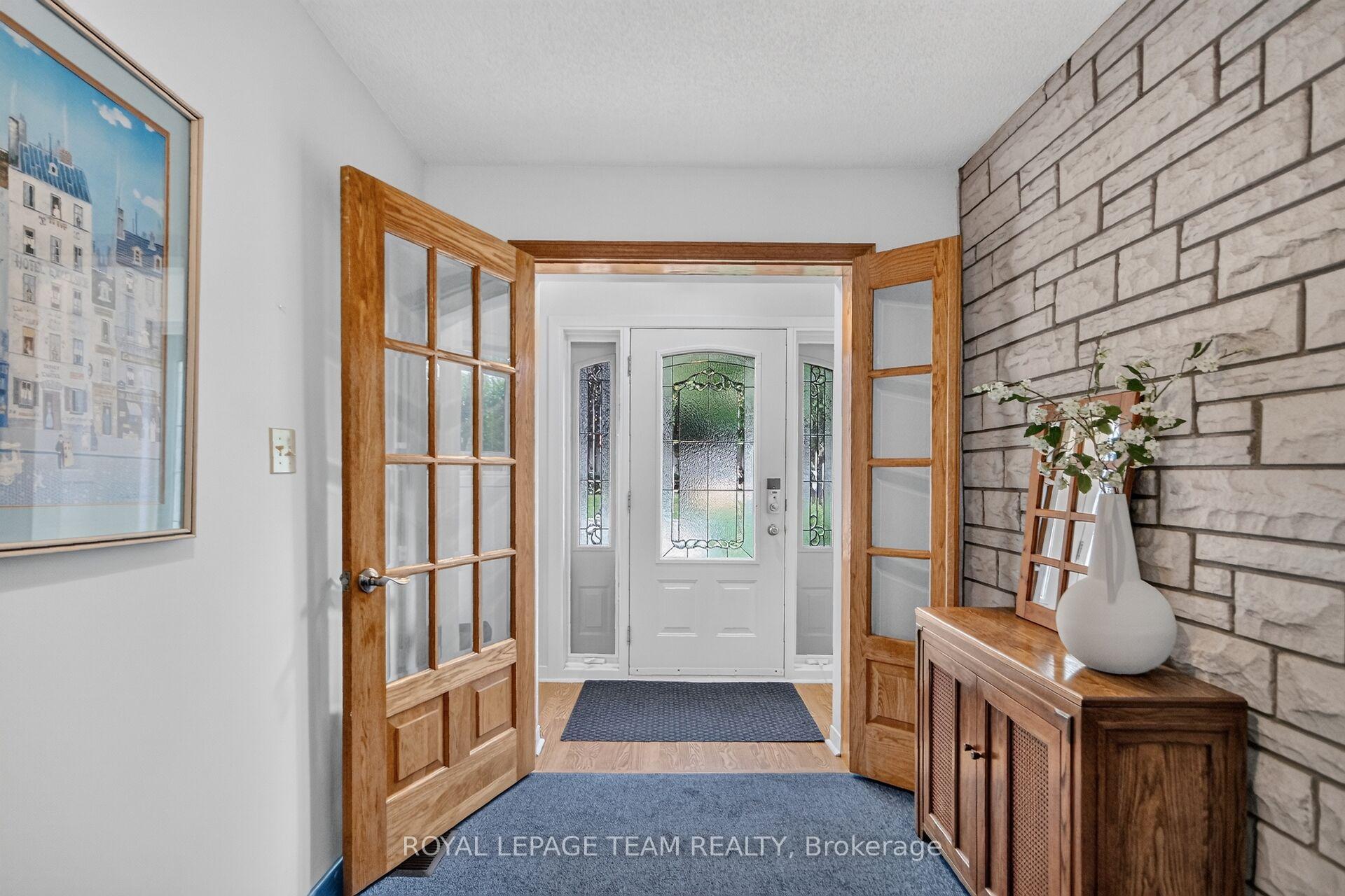 Photo 7 of 673 Golden Avenue, Ottawa, McKellar/Highland — HOMEH