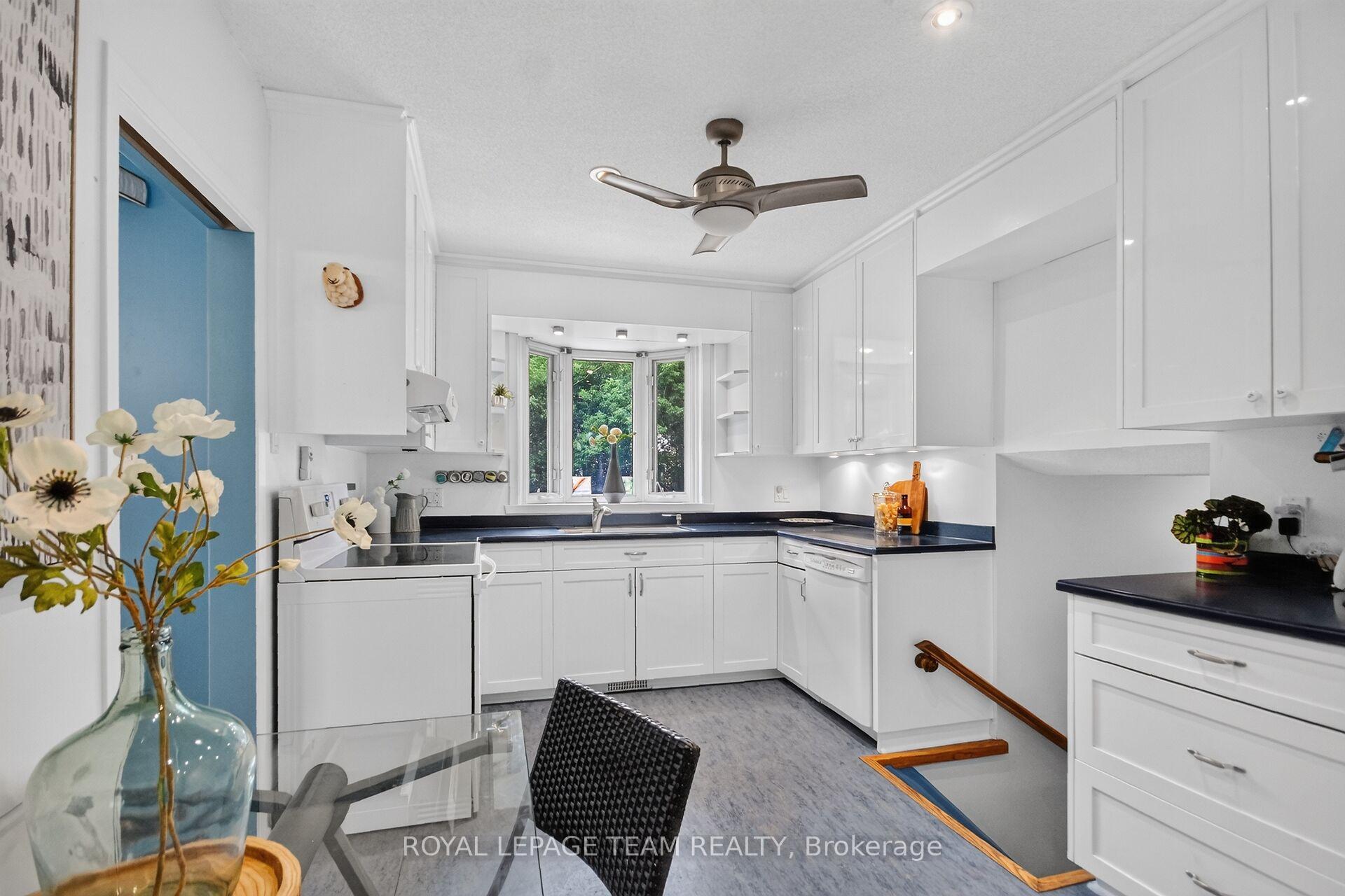 Photo 15 of 673 Golden Avenue, Ottawa, McKellar/Highland — HOMEH