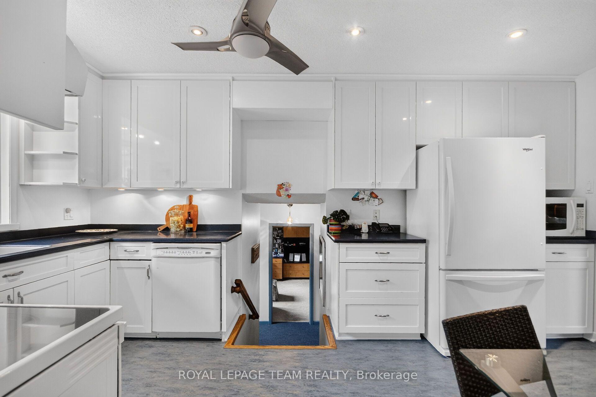 Photo 18 of 673 Golden Avenue, Ottawa, McKellar/Highland — HOMEH