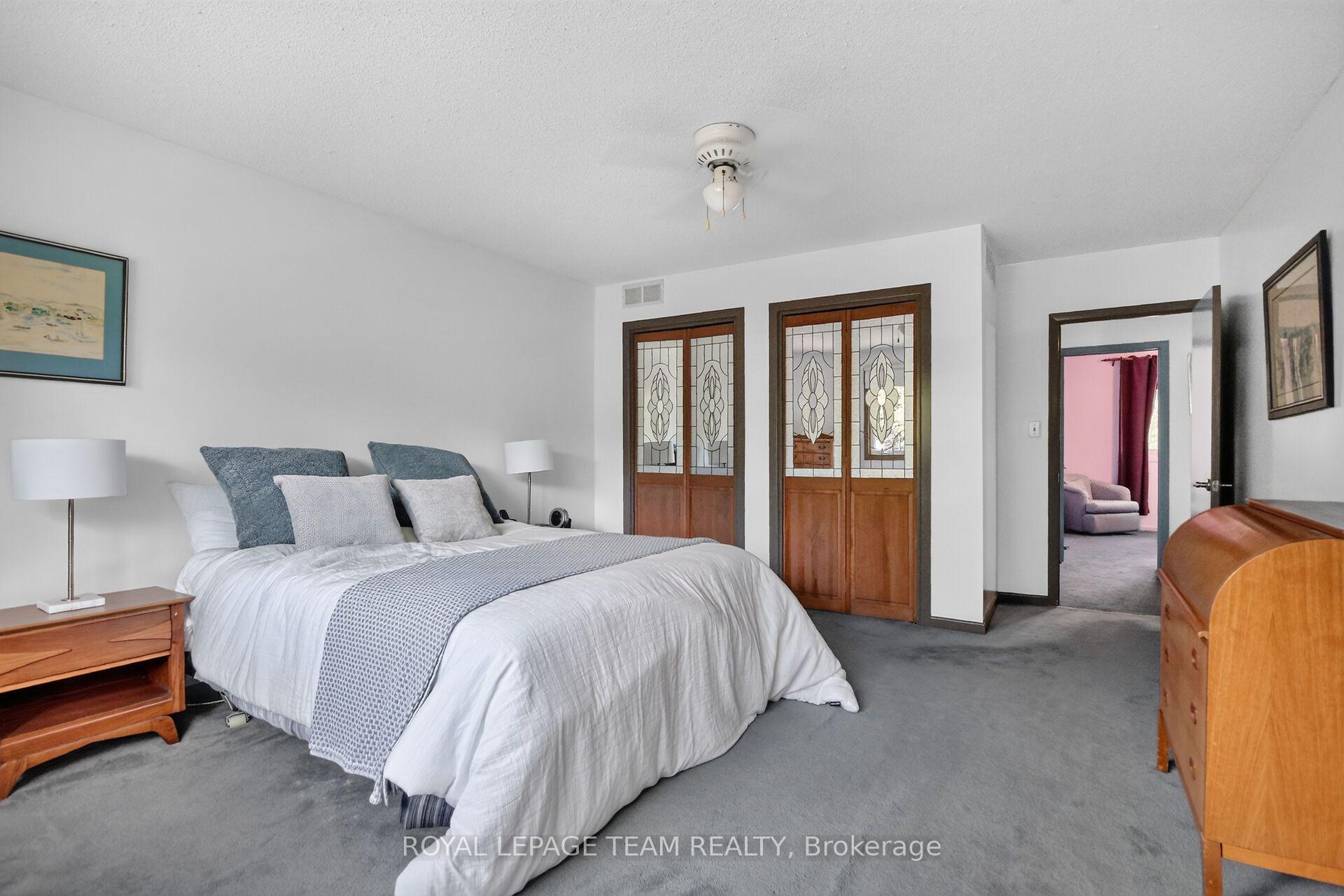 Photo 28 of 673 Golden Avenue, Ottawa, McKellar/Highland — HOMEH