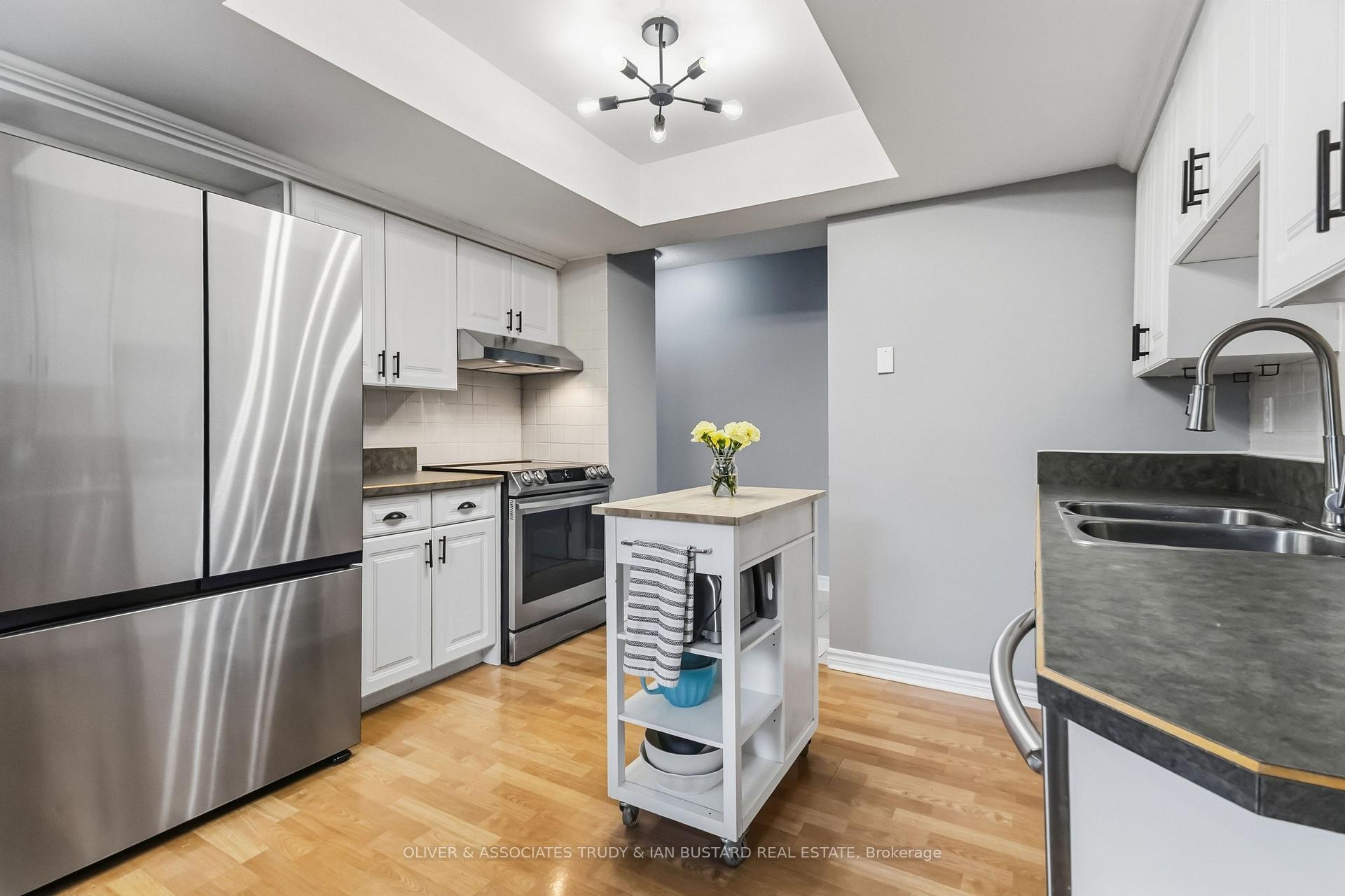 Photo 12 of 109 McMaster Drive E, London, South M — HOMEH