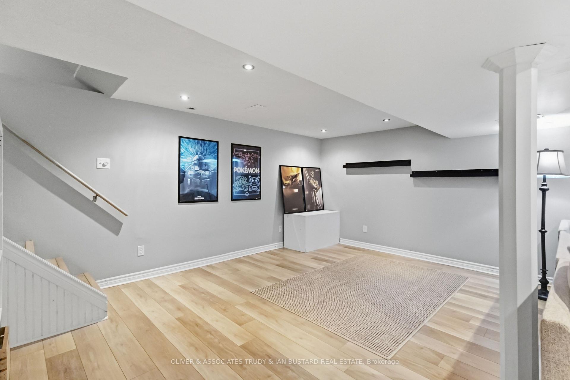 Photo 19 of 109 McMaster Drive E, London, South M — HOMEH
