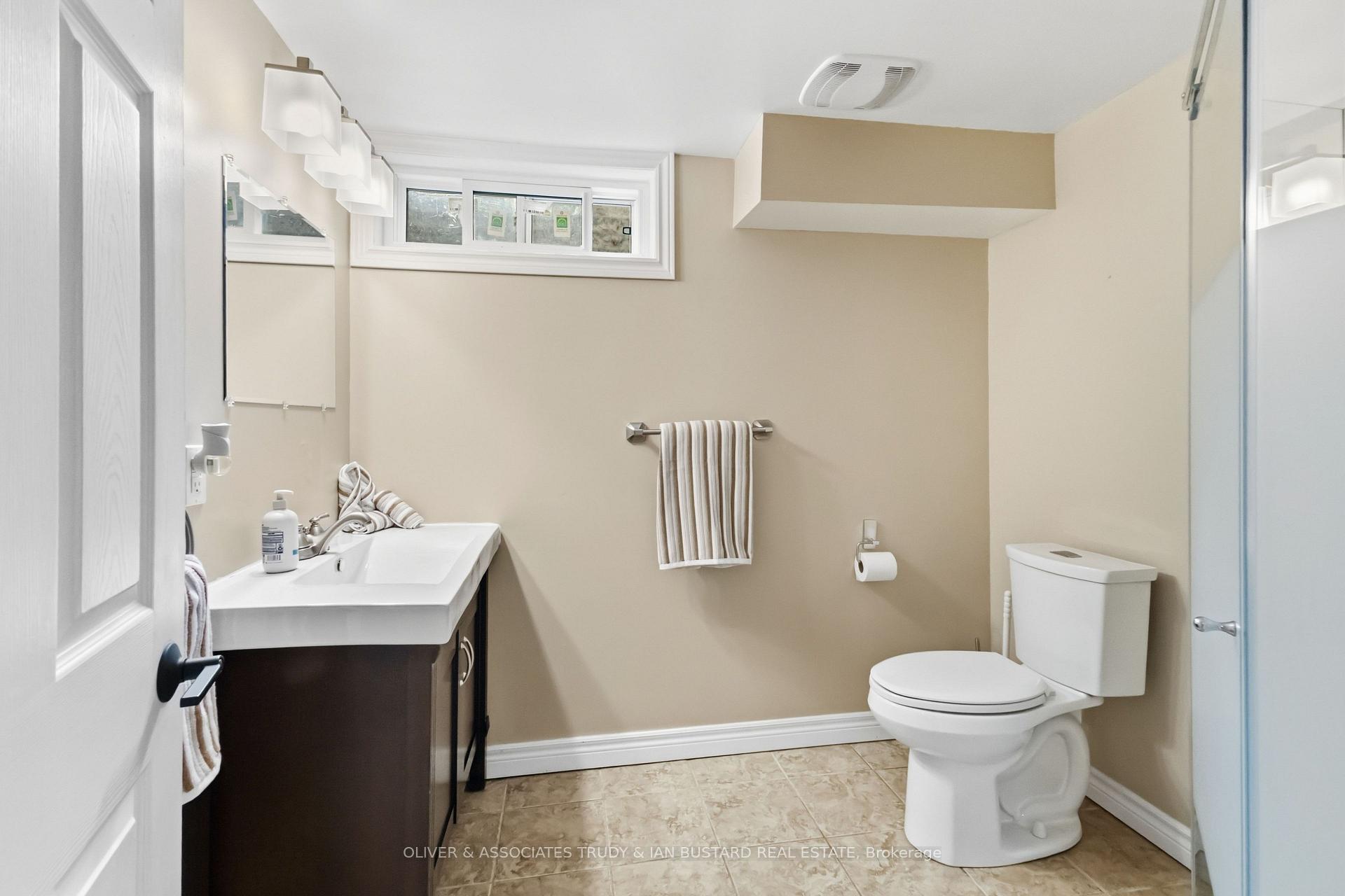 Photo 23 of 109 McMaster Drive E, London, South M — HOMEH