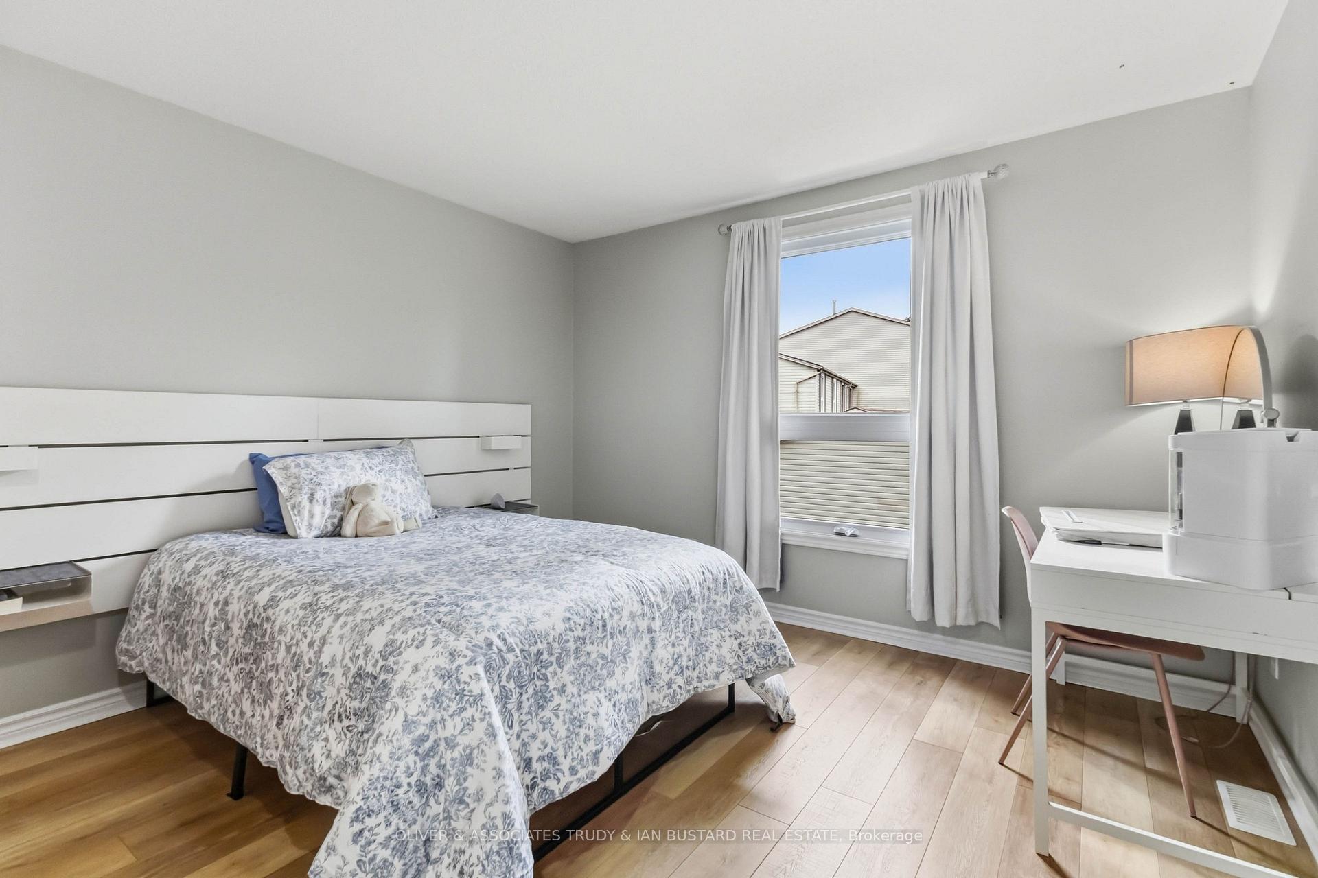 Photo 27 of 109 McMaster Drive E, London, South M — HOMEH