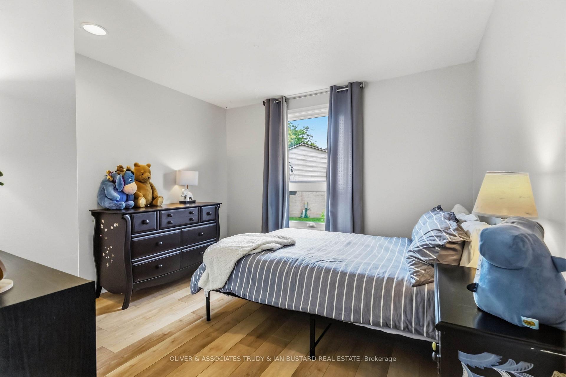 Photo 28 of 109 McMaster Drive E, London, South M — HOMEH