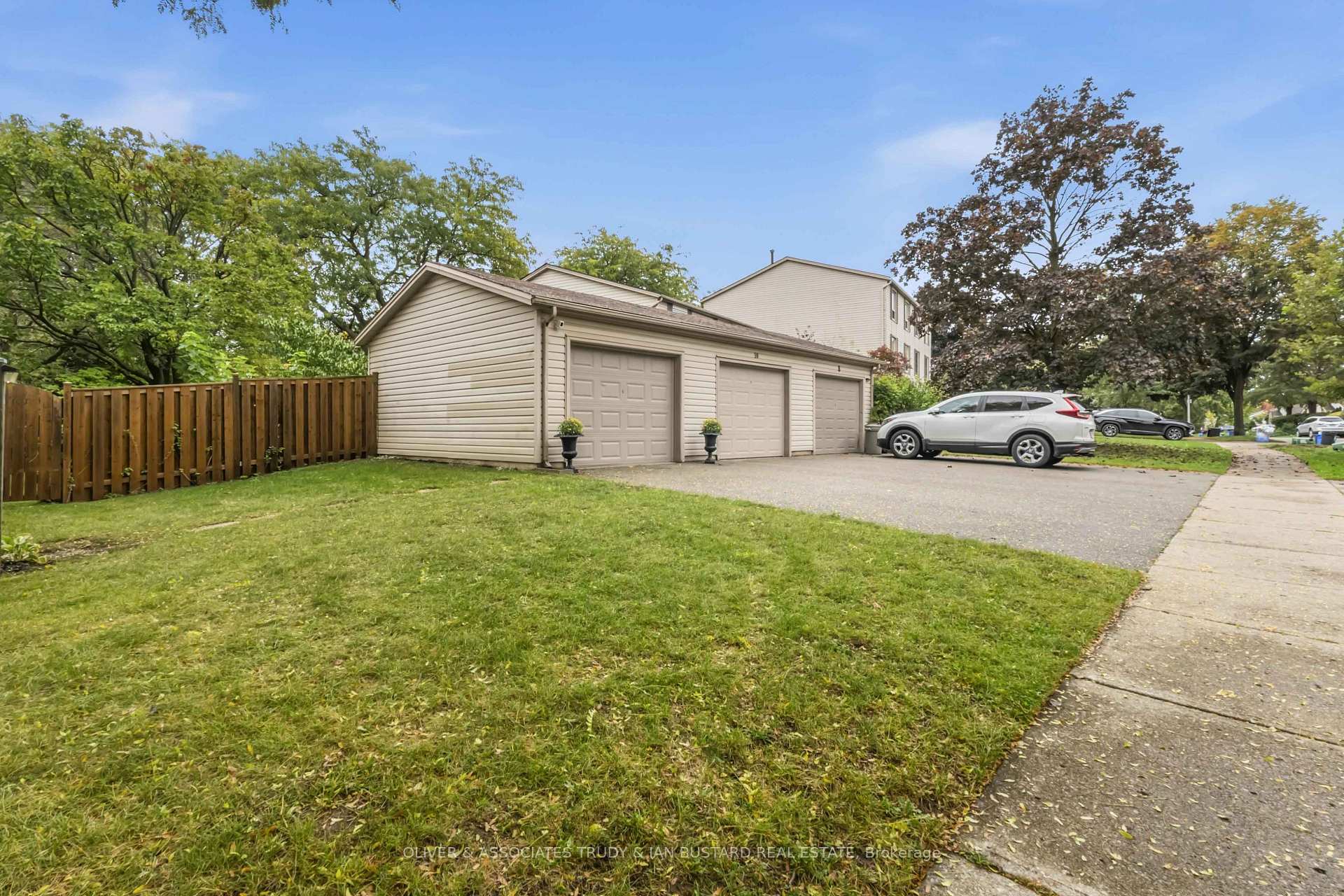 Photo 36 of 109 McMaster Drive E, London, South M — HOMEH