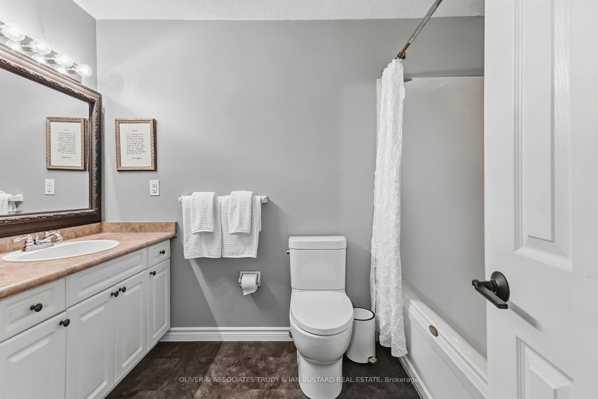 Photo 30 of 109 McMaster Drive E, London, South M — HOMEH