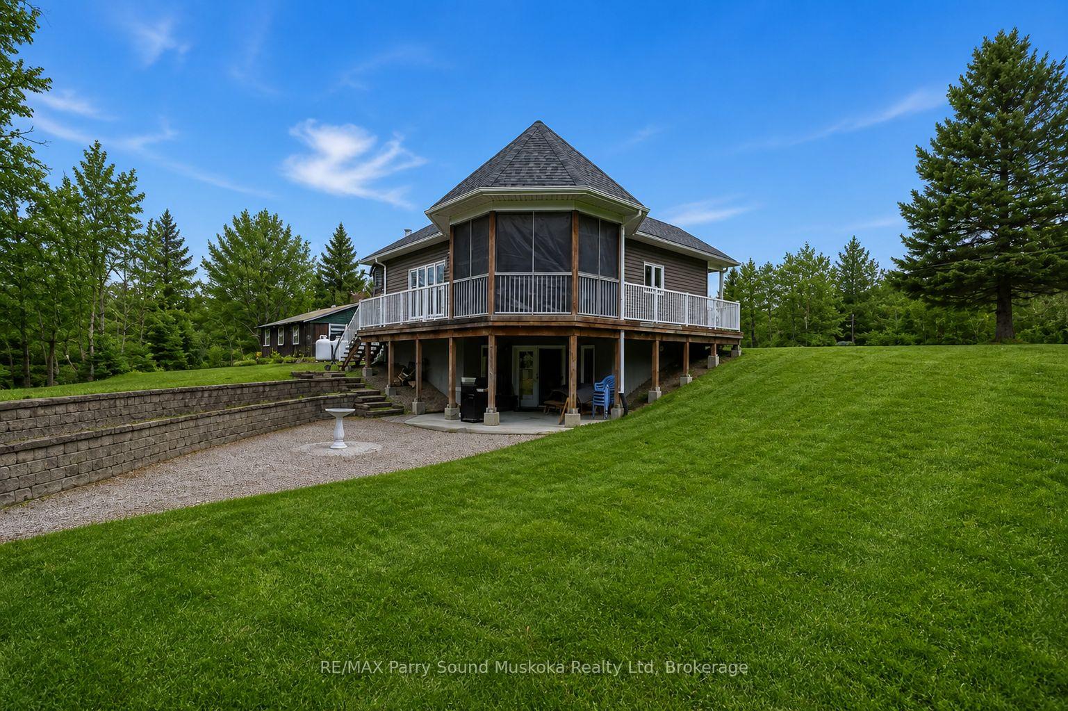 Photo 5 of 132 Lawson Drive, Kearney — HOMEH
