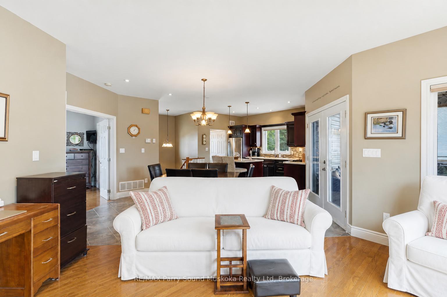 Photo 9 of 132 Lawson Drive, Kearney — HOMEH