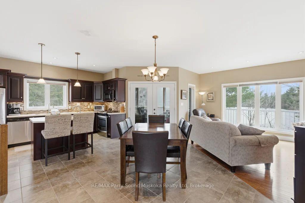 Photo 11 of 132 Lawson Drive, Kearney — HOMEH
