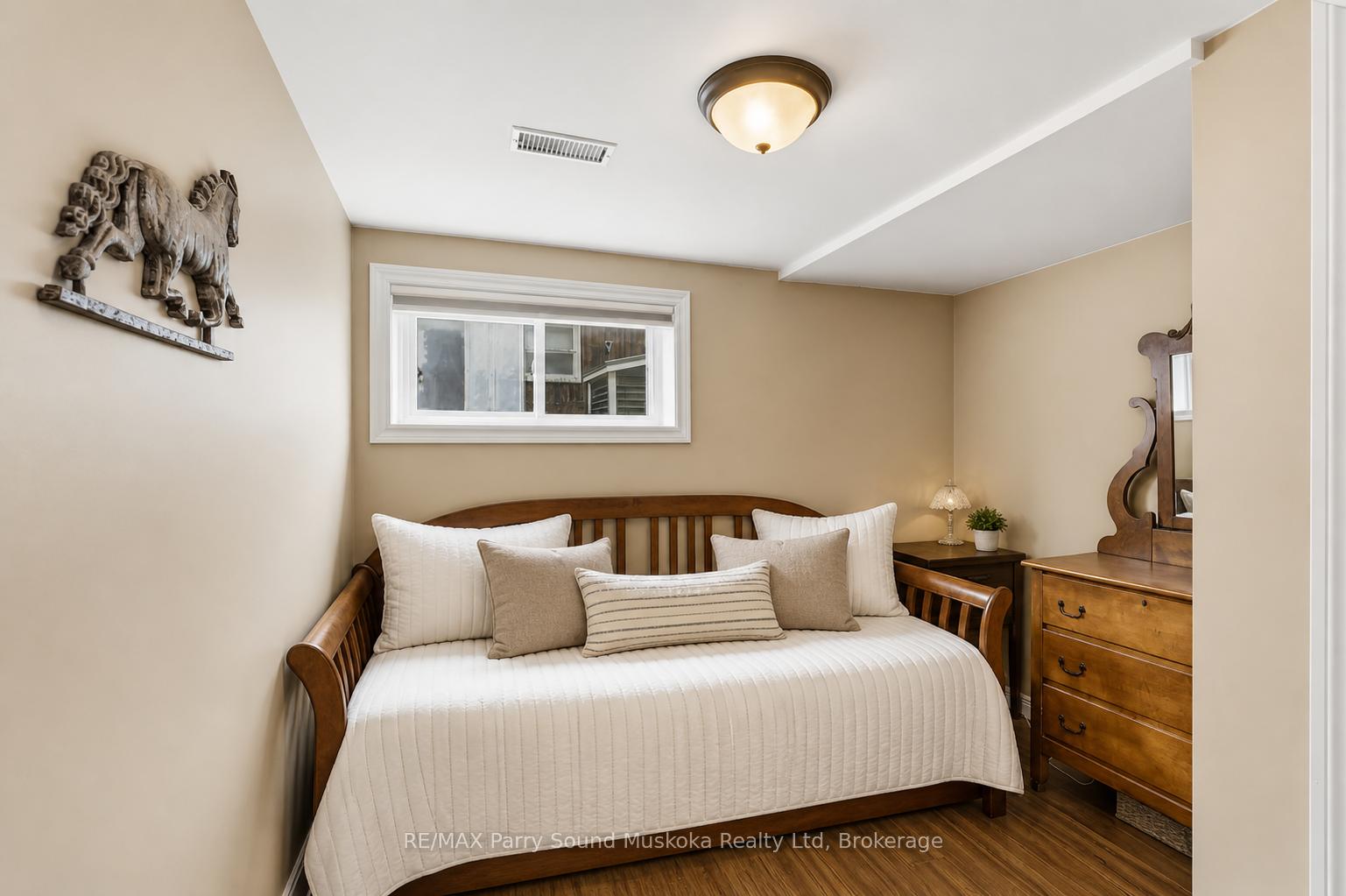 Photo 23 of 132 Lawson Drive, Kearney — HOMEH