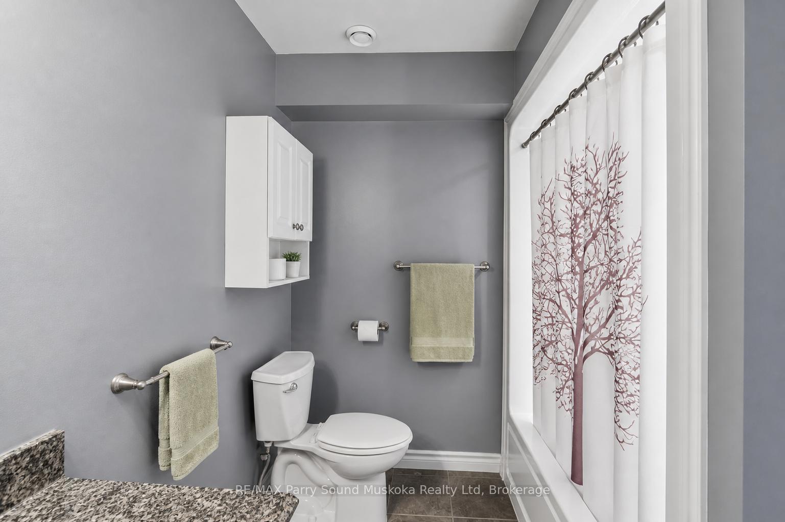 Photo 24 of 132 Lawson Drive, Kearney — HOMEH