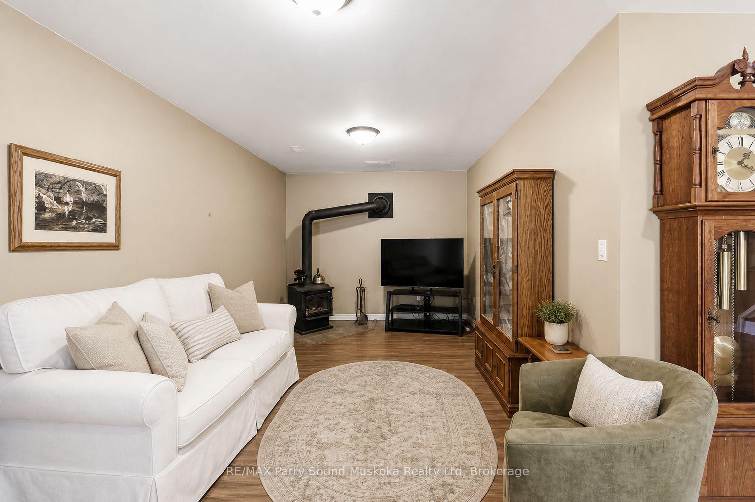 Photo 27 of 132 Lawson Drive, Kearney — HOMEH