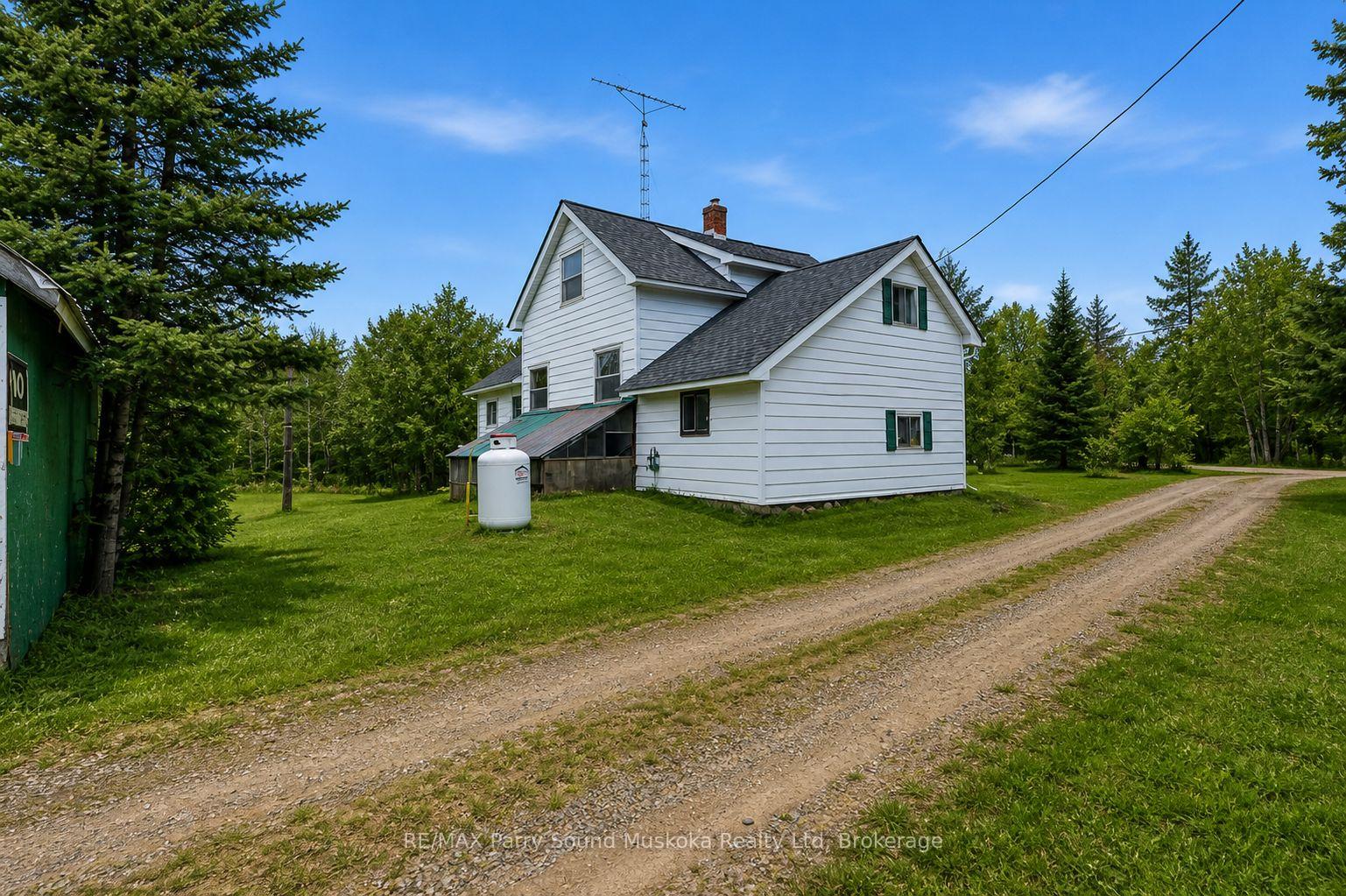Photo 30 of 132 Lawson Drive, Kearney — HOMEH