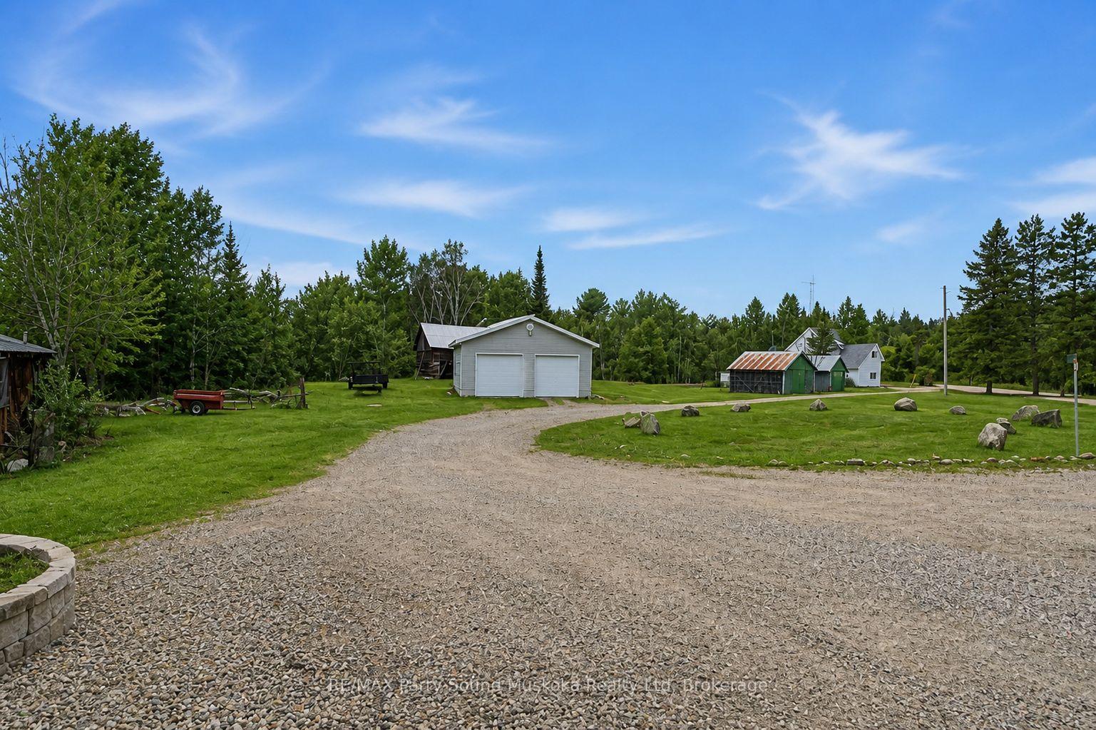Photo 41 of 132 Lawson Drive, Kearney — HOMEH