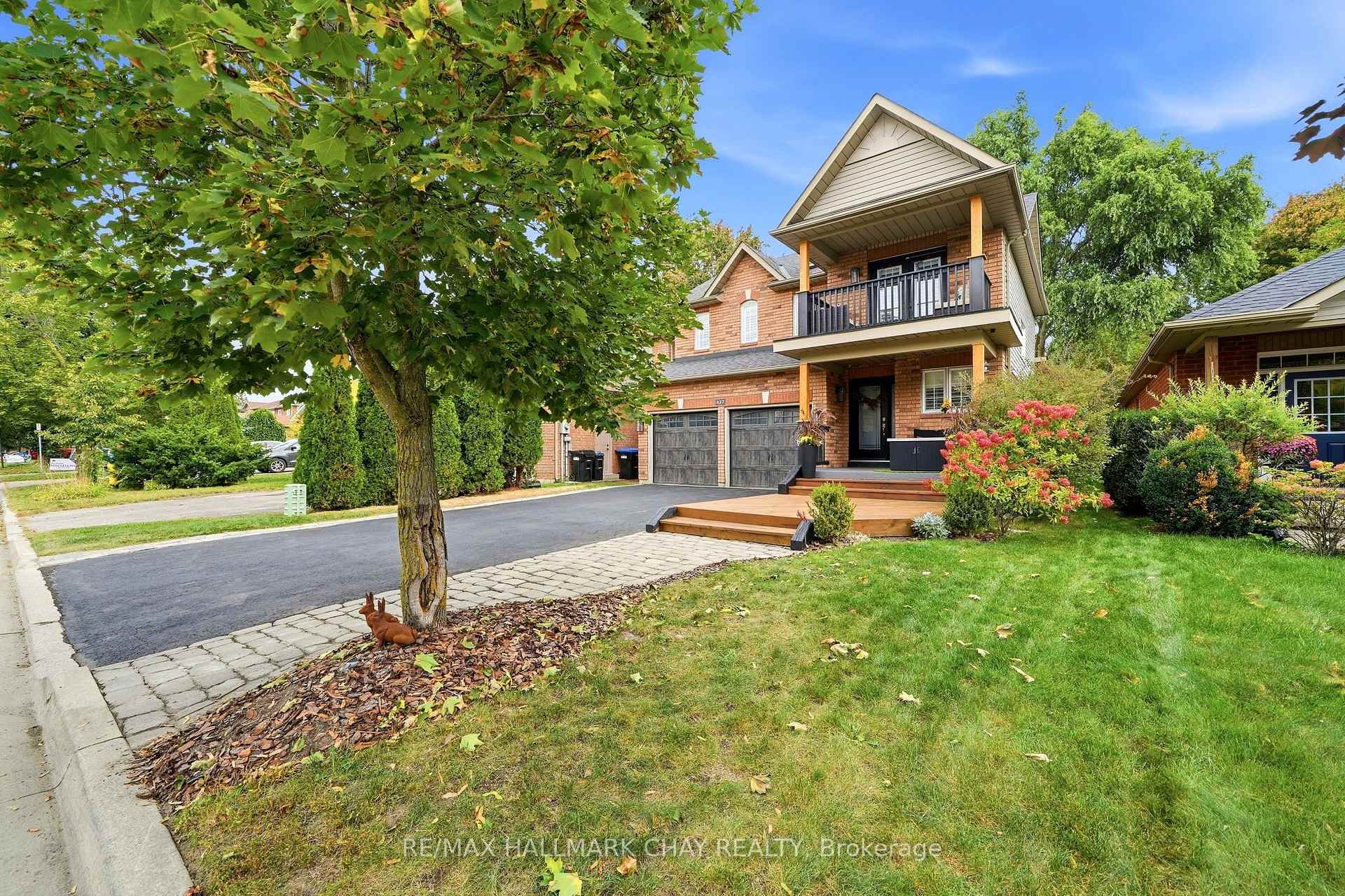 Photo 3 of 427 Haines Street, New Tecumseth, Beeton — HOMEH