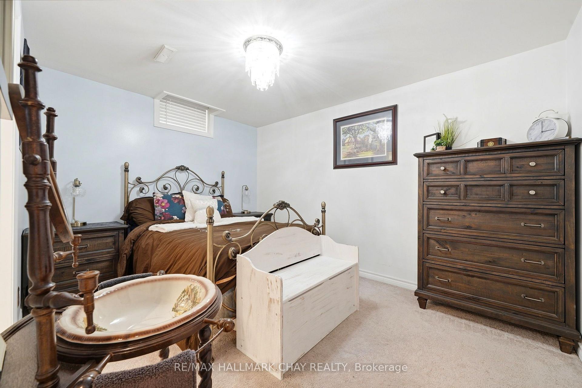 Photo 34 of 427 Haines Street, New Tecumseth, Beeton — HOMEH