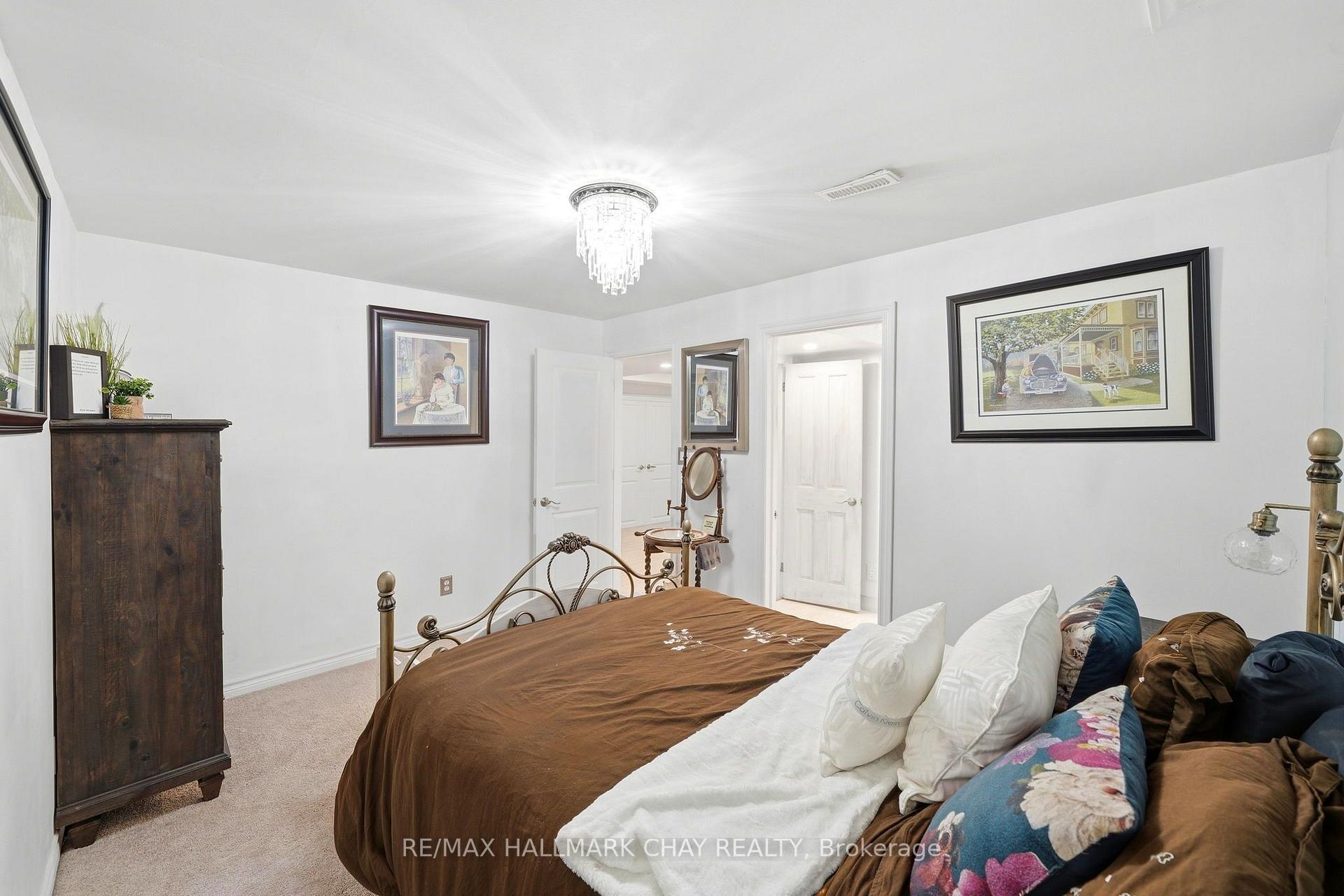 Photo 35 of 427 Haines Street, New Tecumseth, Beeton — HOMEH