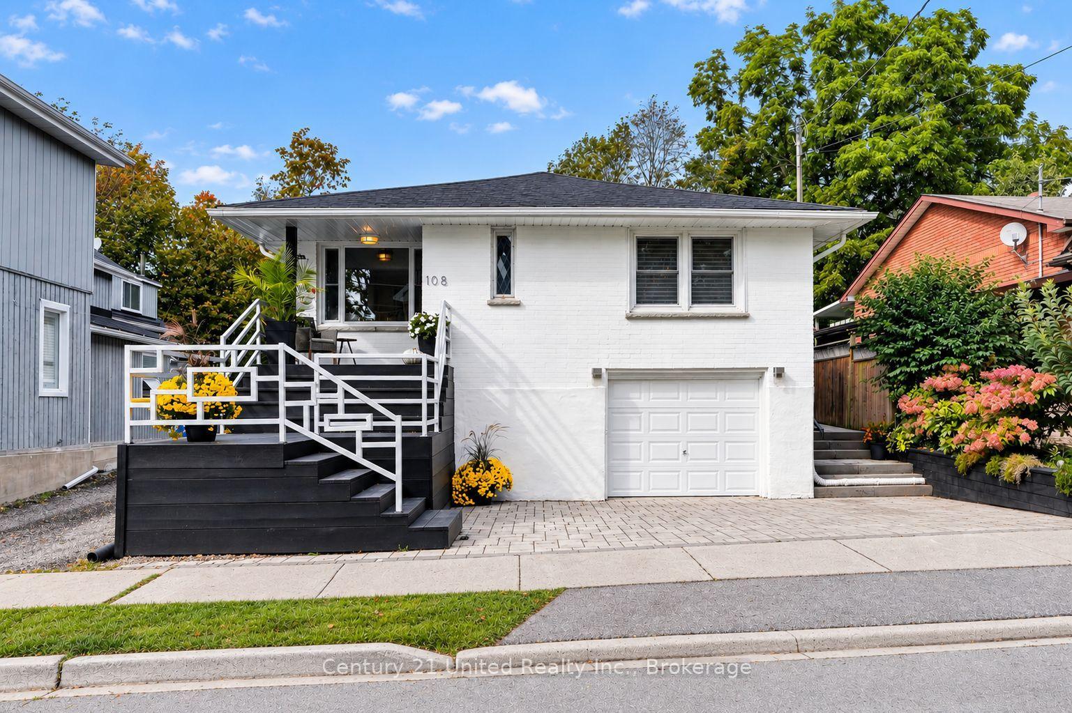 Photo of 108 James Street E