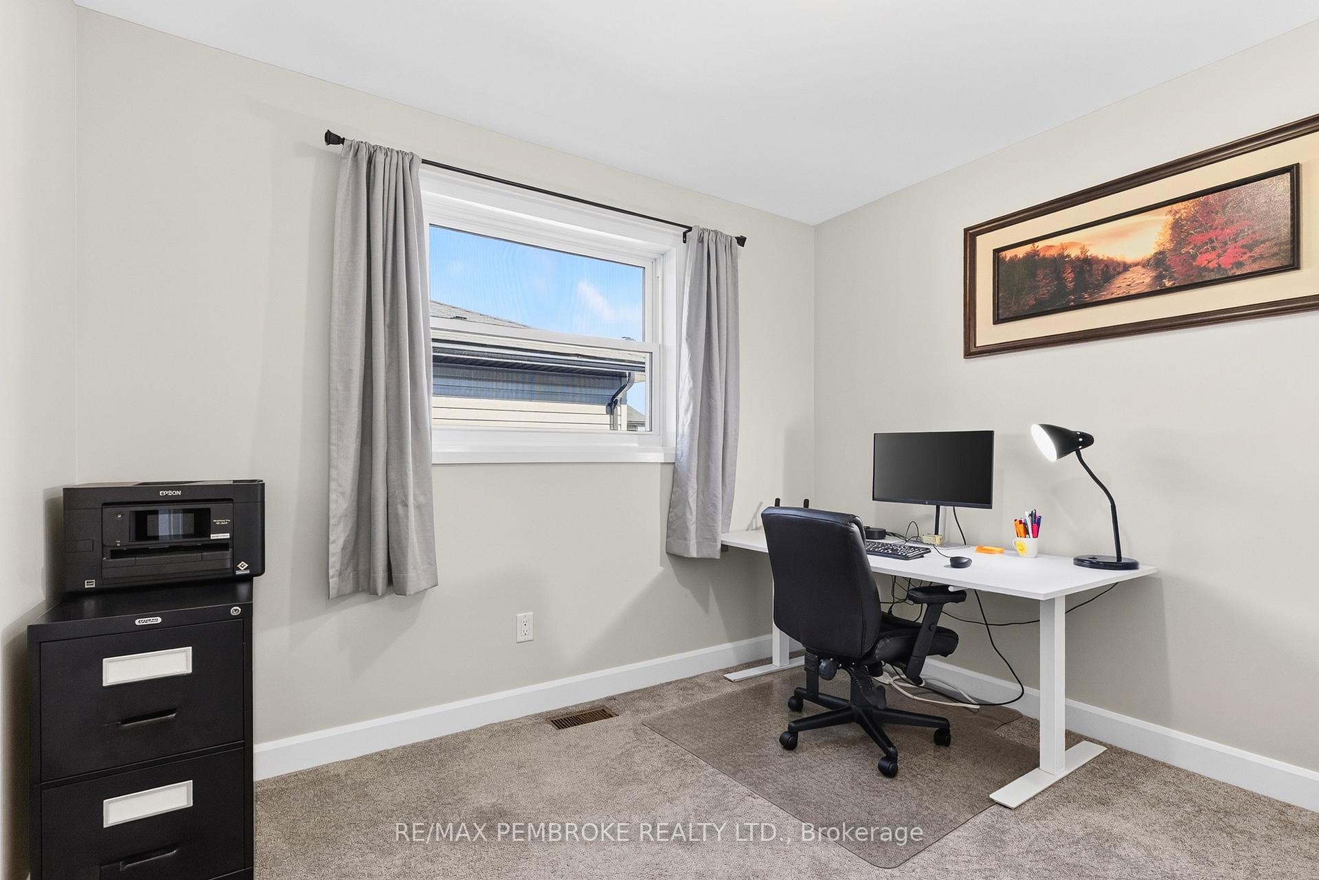 Photo 26 of 46 Terrance Drive, Petawawa, Petawawa — HOMEH
