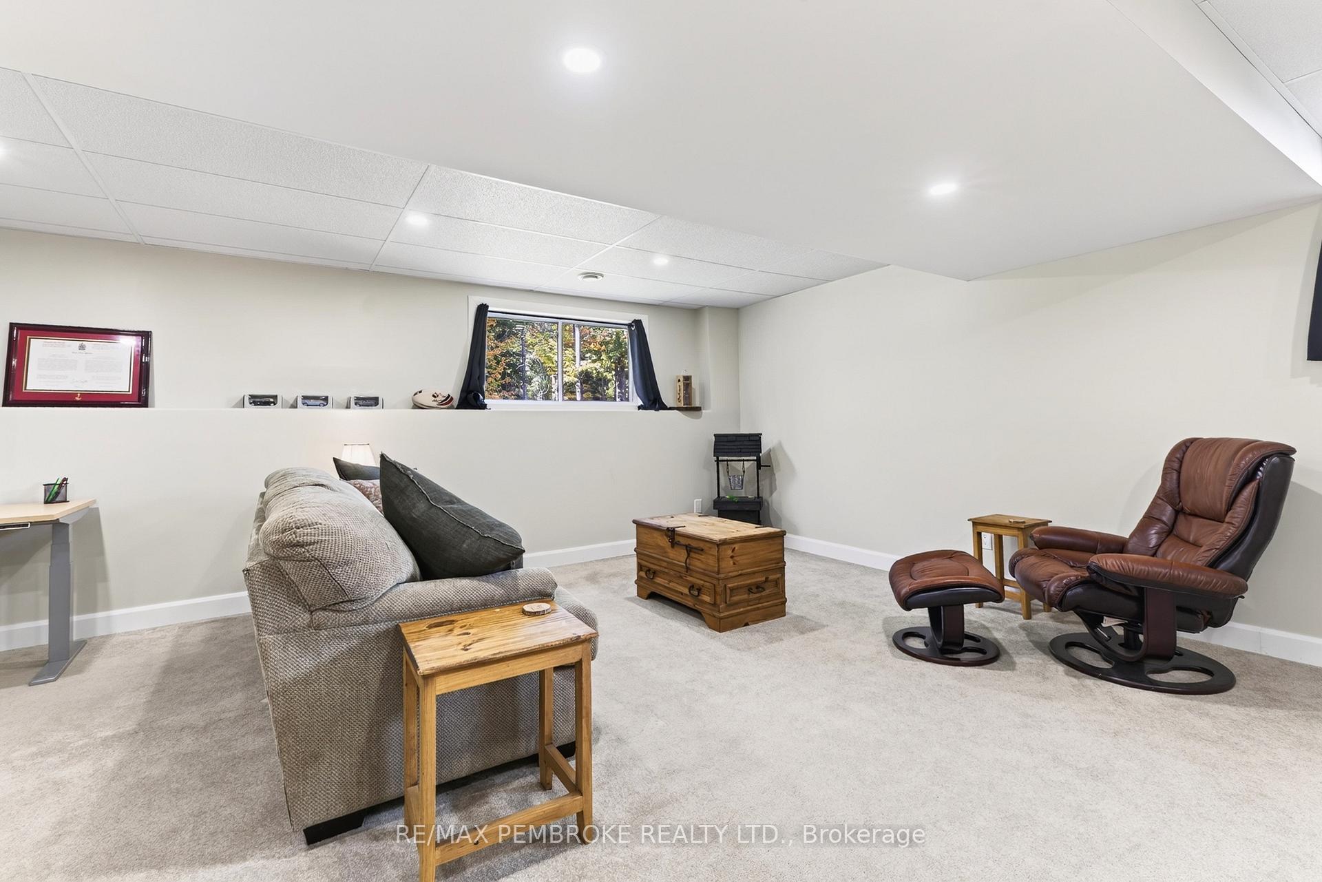 Photo 42 of 46 Terrance Drive, Petawawa, Petawawa — HOMEH