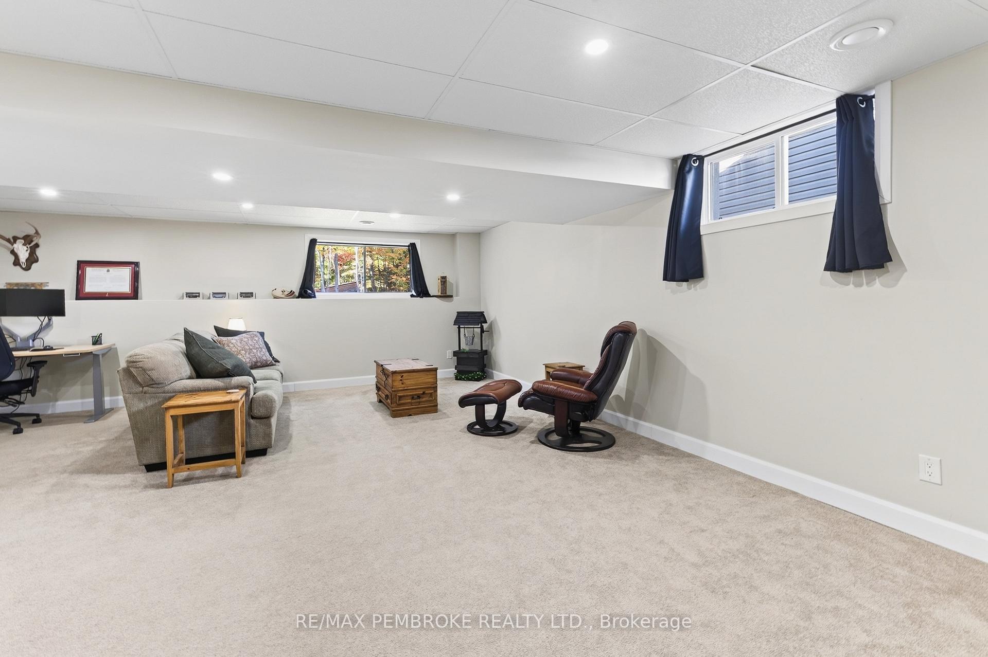Photo 44 of 46 Terrance Drive, Petawawa, Petawawa — HOMEH