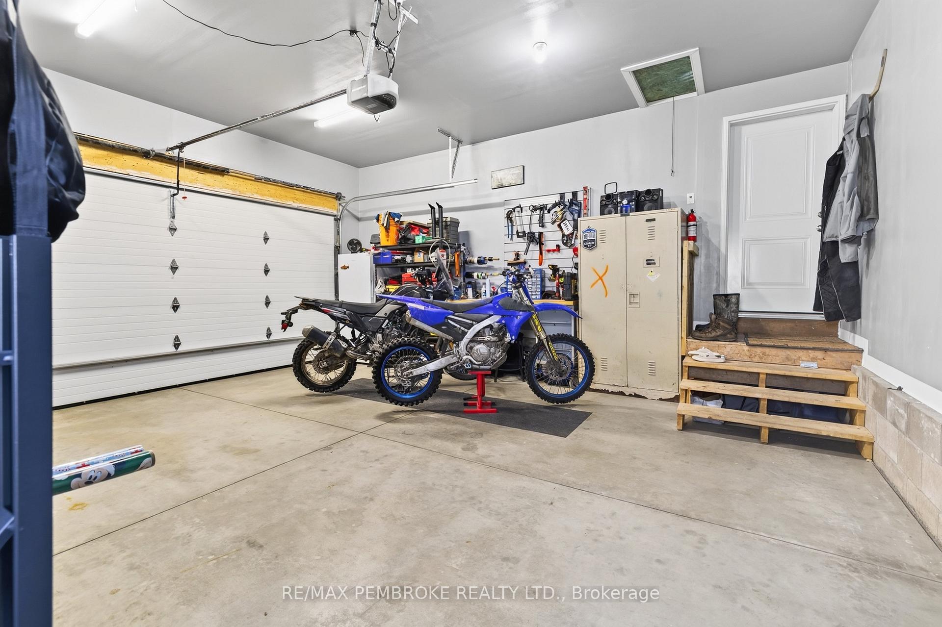 Photo 48 of 46 Terrance Drive, Petawawa, Petawawa — HOMEH