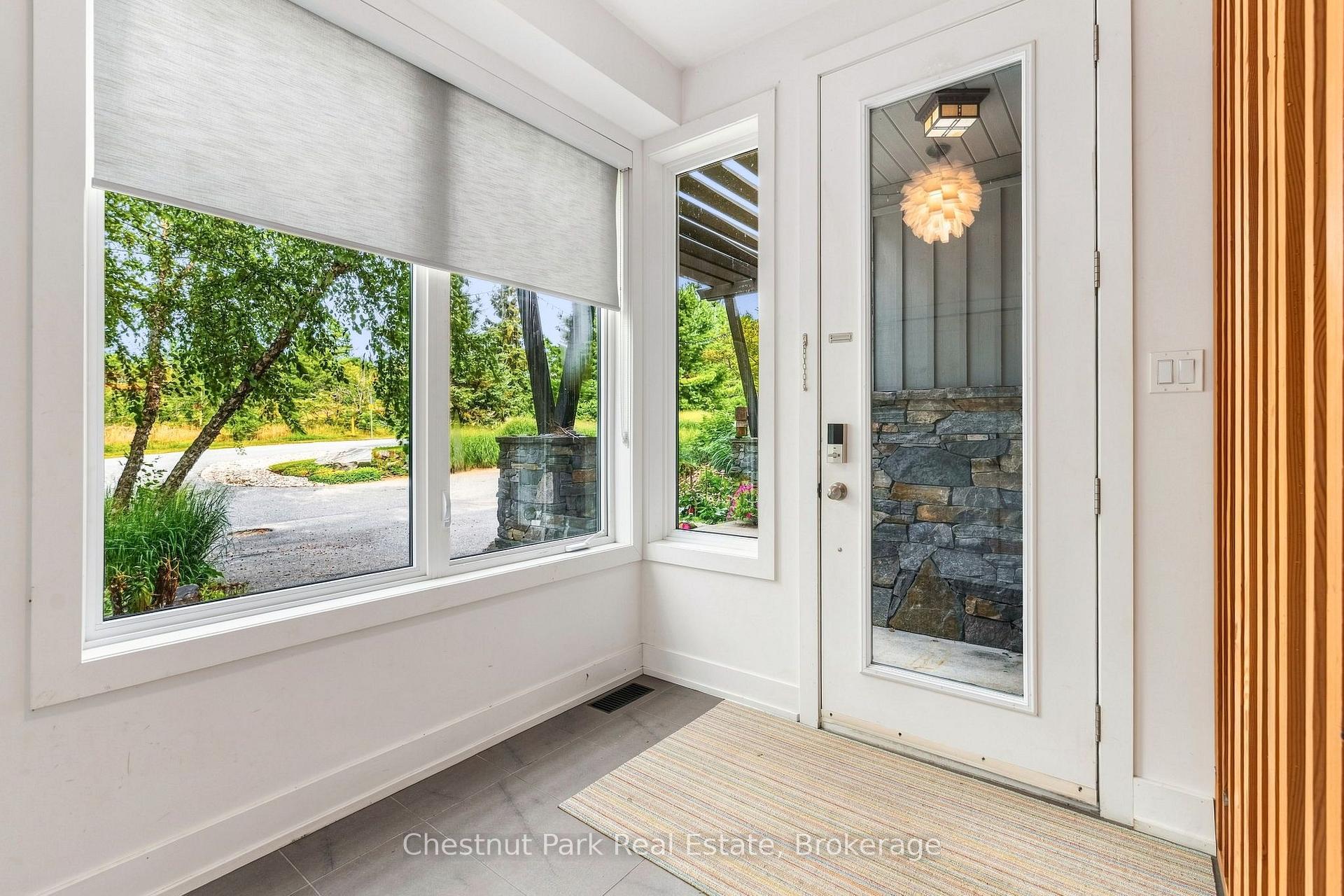 Photo 4 of 62 Carrick Trail, Gravenhurst, Muskoka (S) — HOMEH