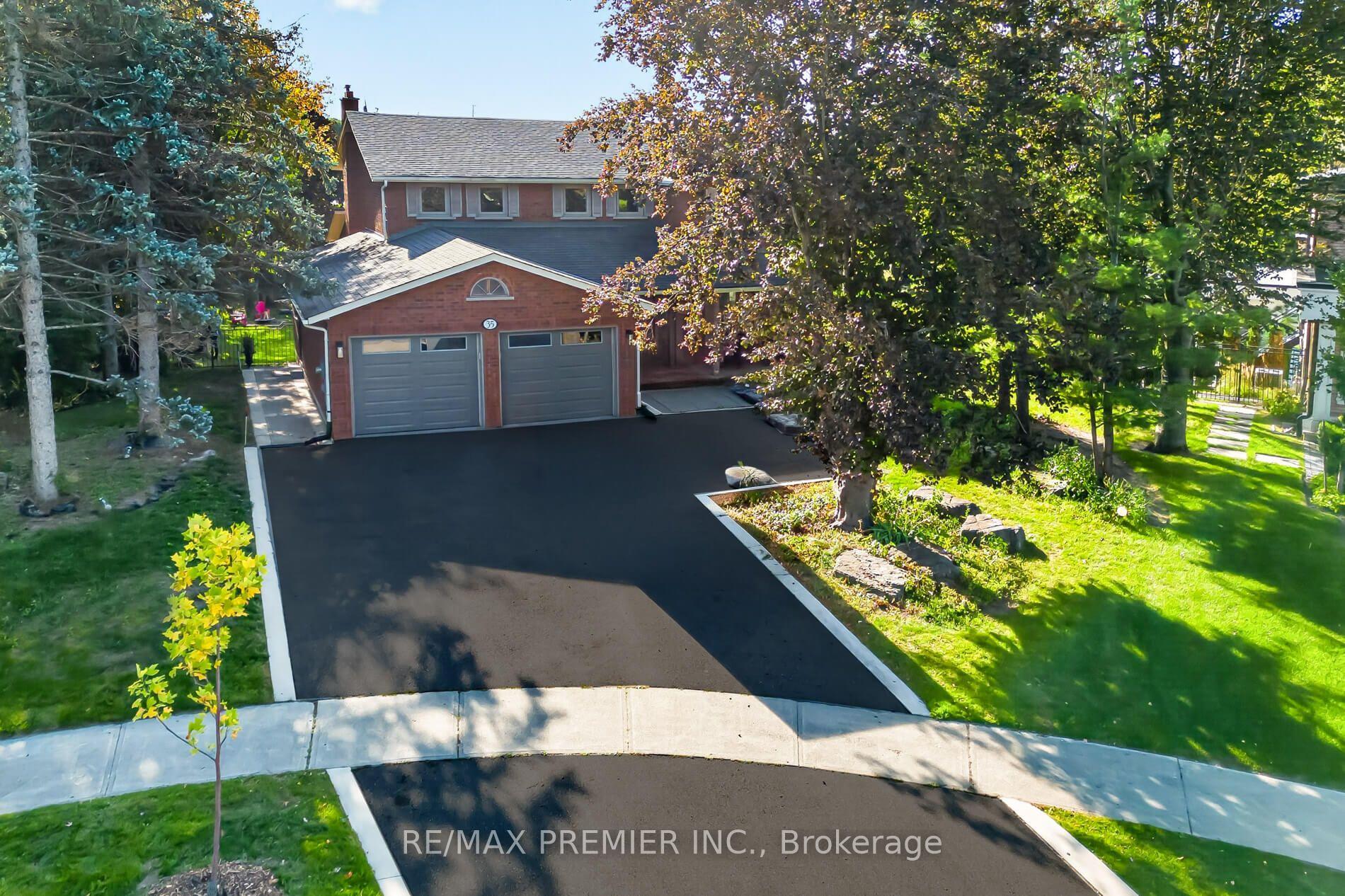 Photo of 35 Yellow Pine Crescent