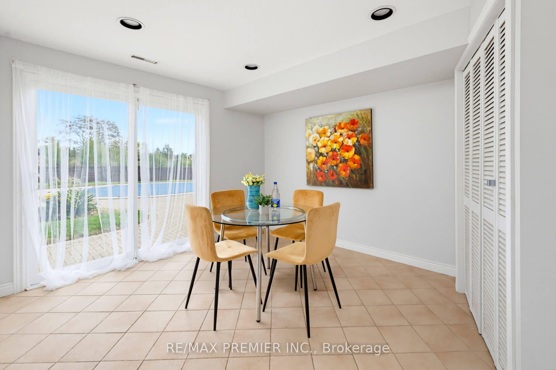 Photo 35 of 35 Yellow Pine Crescent, Vaughan, East Woodbridge — HOMEH