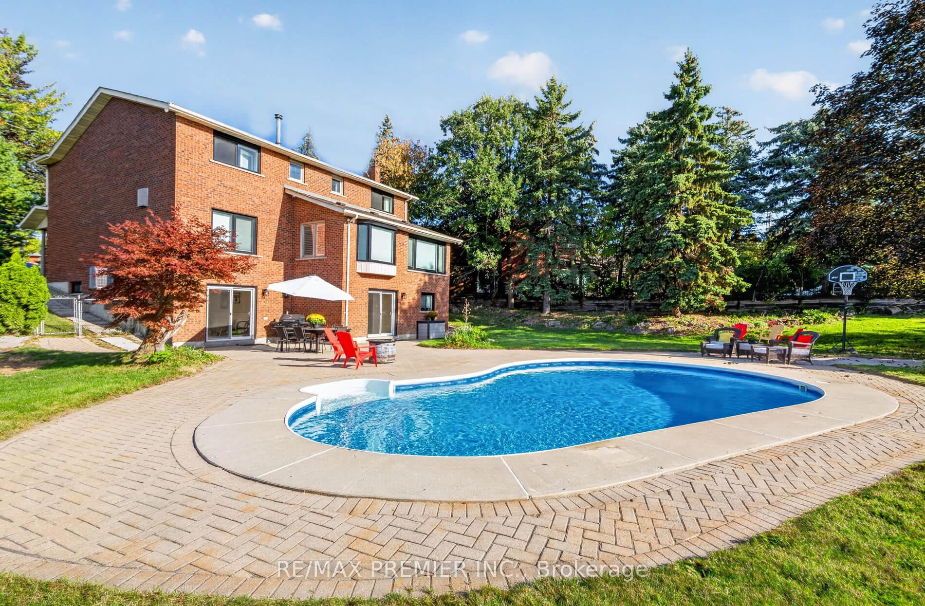 Photo 41 of 35 Yellow Pine Crescent, Vaughan, East Woodbridge — HOMEH