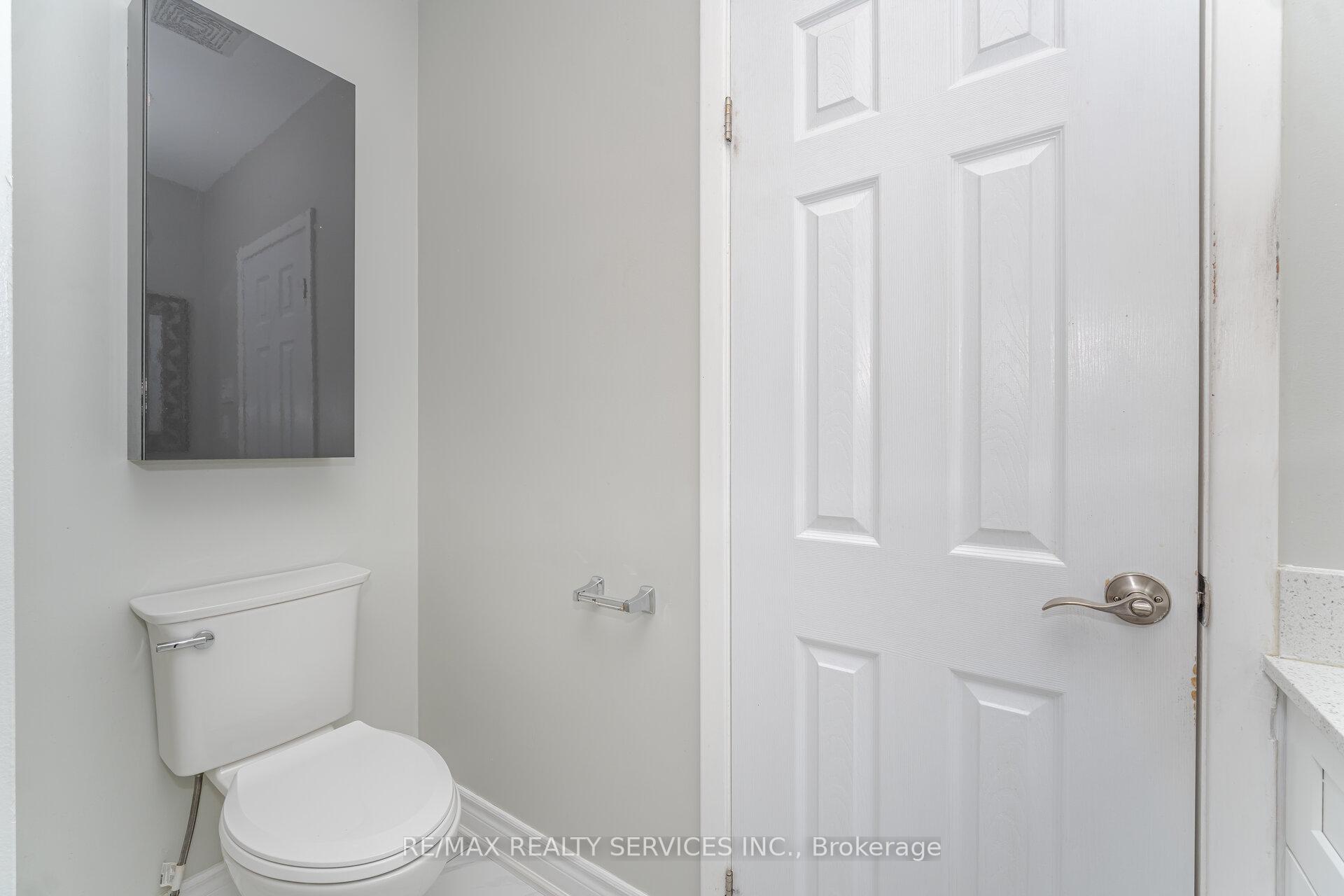 Photo 22 of 61 Avondale Boulevard, Brampton, Avondale — HOMEH