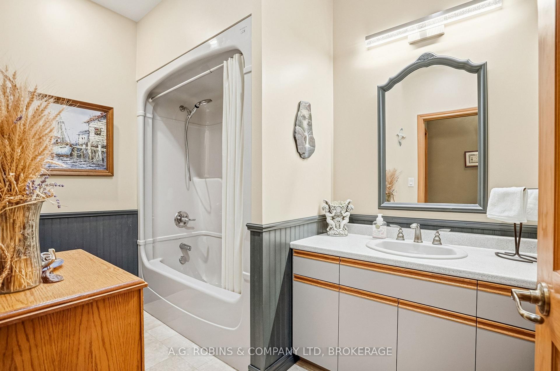Photo 41 of 11573 3 Highway, Wainfleet, Marshville/Winger — HOMEH