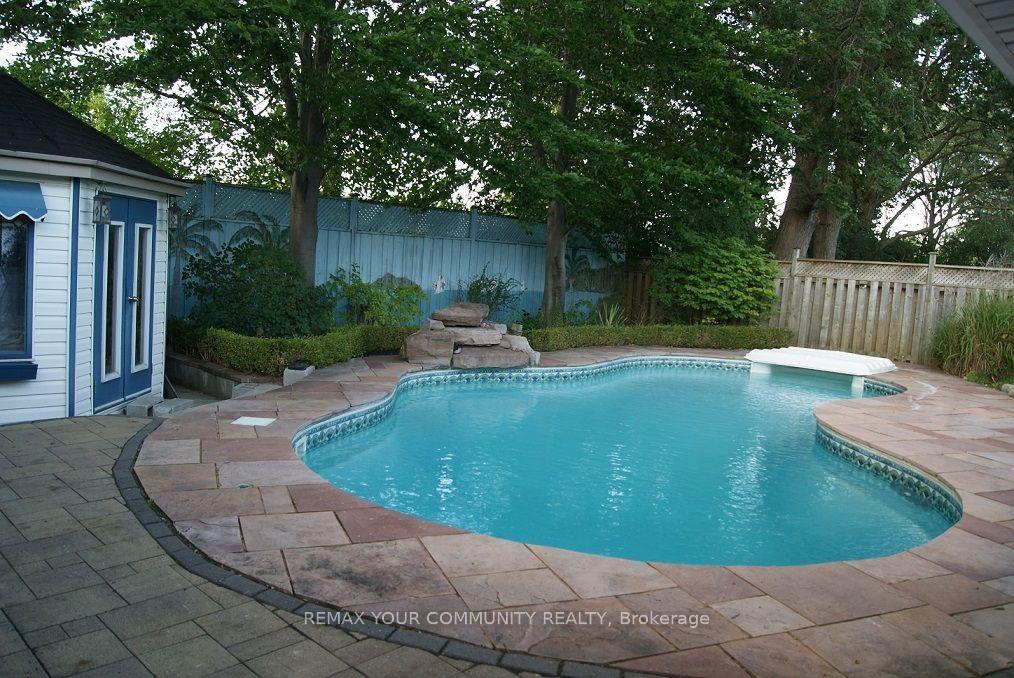 Photo 3 of 56 Willesden Road, North York, Hillcrest Village — HOMEH
