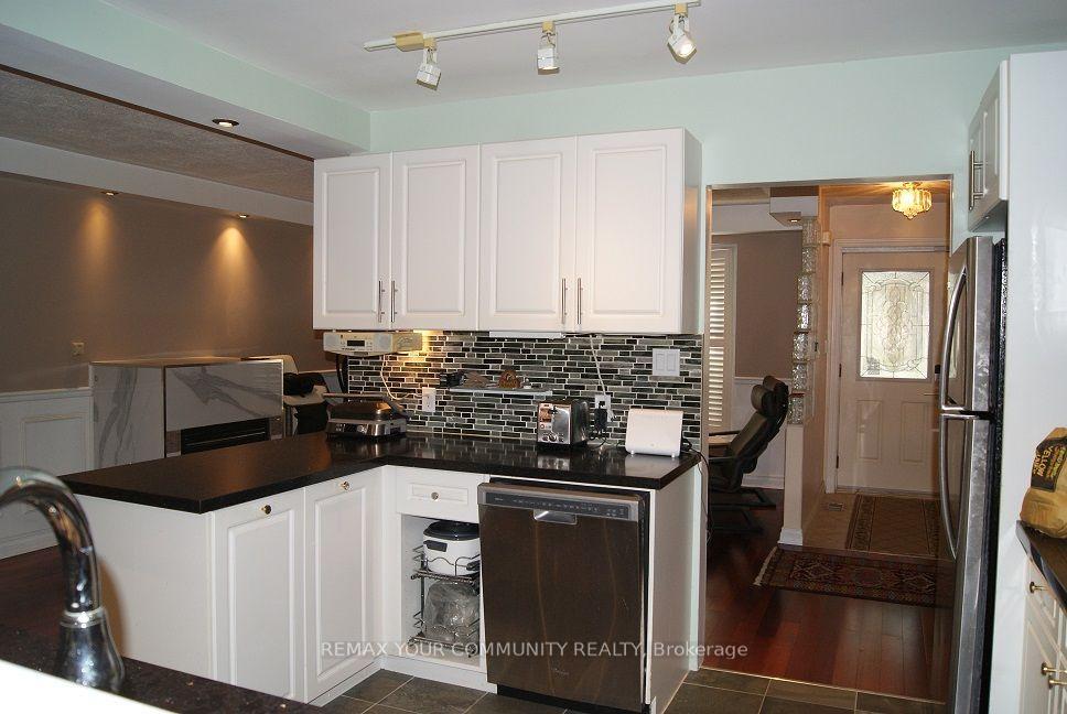 Photo 4 of 56 Willesden Road, North York, Hillcrest Village — HOMEH