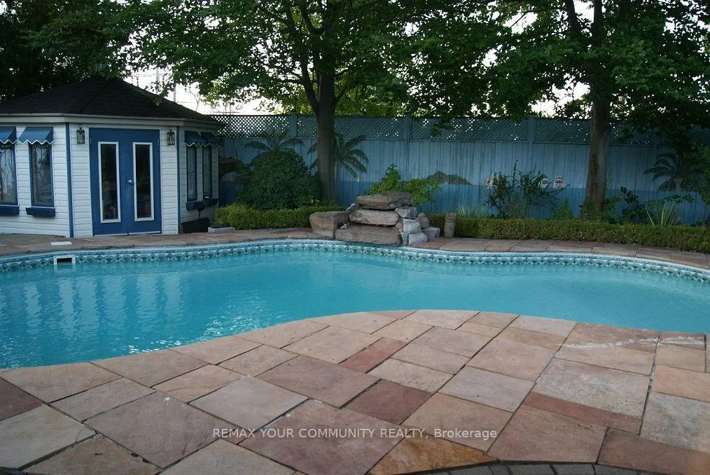 Photo 26 of 56 Willesden Road, North York, Hillcrest Village — HOMEH