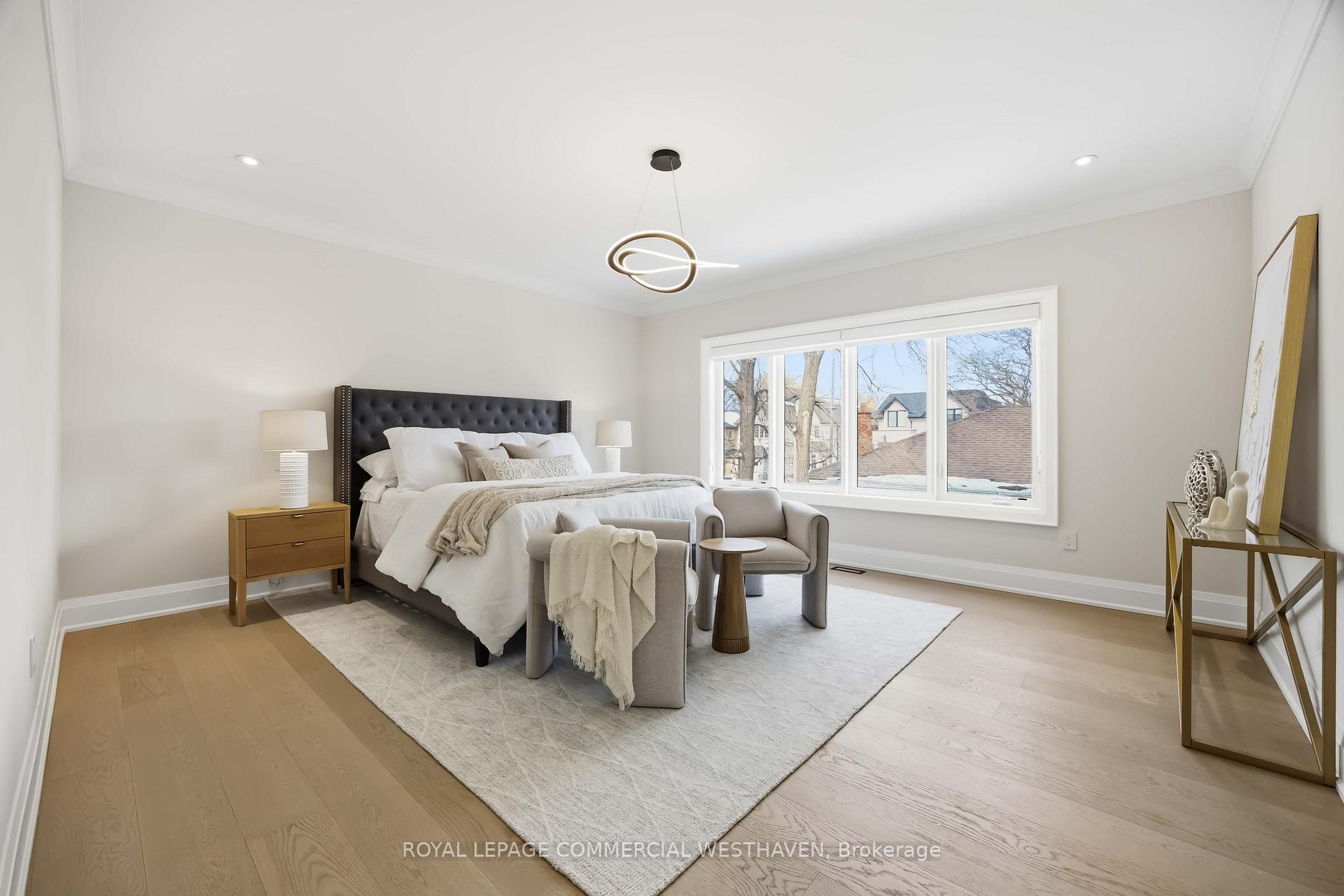 Photo 10 of 98 Charleswood Drive, North York, Clanton Park — HOMEH