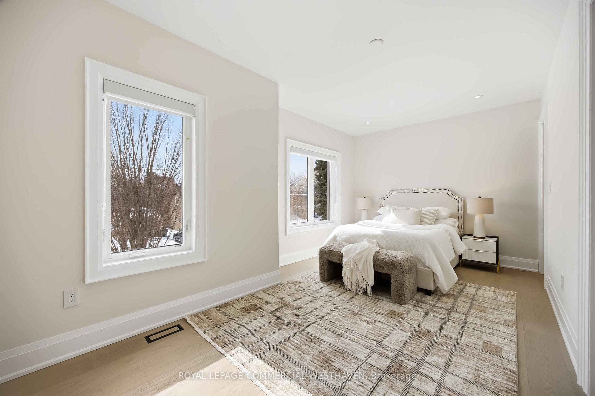 Photo 13 of 98 Charleswood Drive, North York, Clanton Park — HOMEH