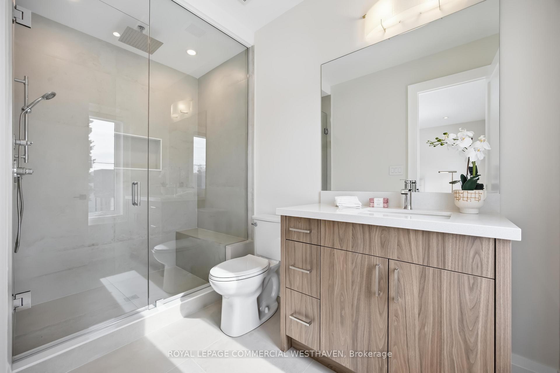 Photo 17 of 98 Charleswood Drive, North York, Clanton Park — HOMEH