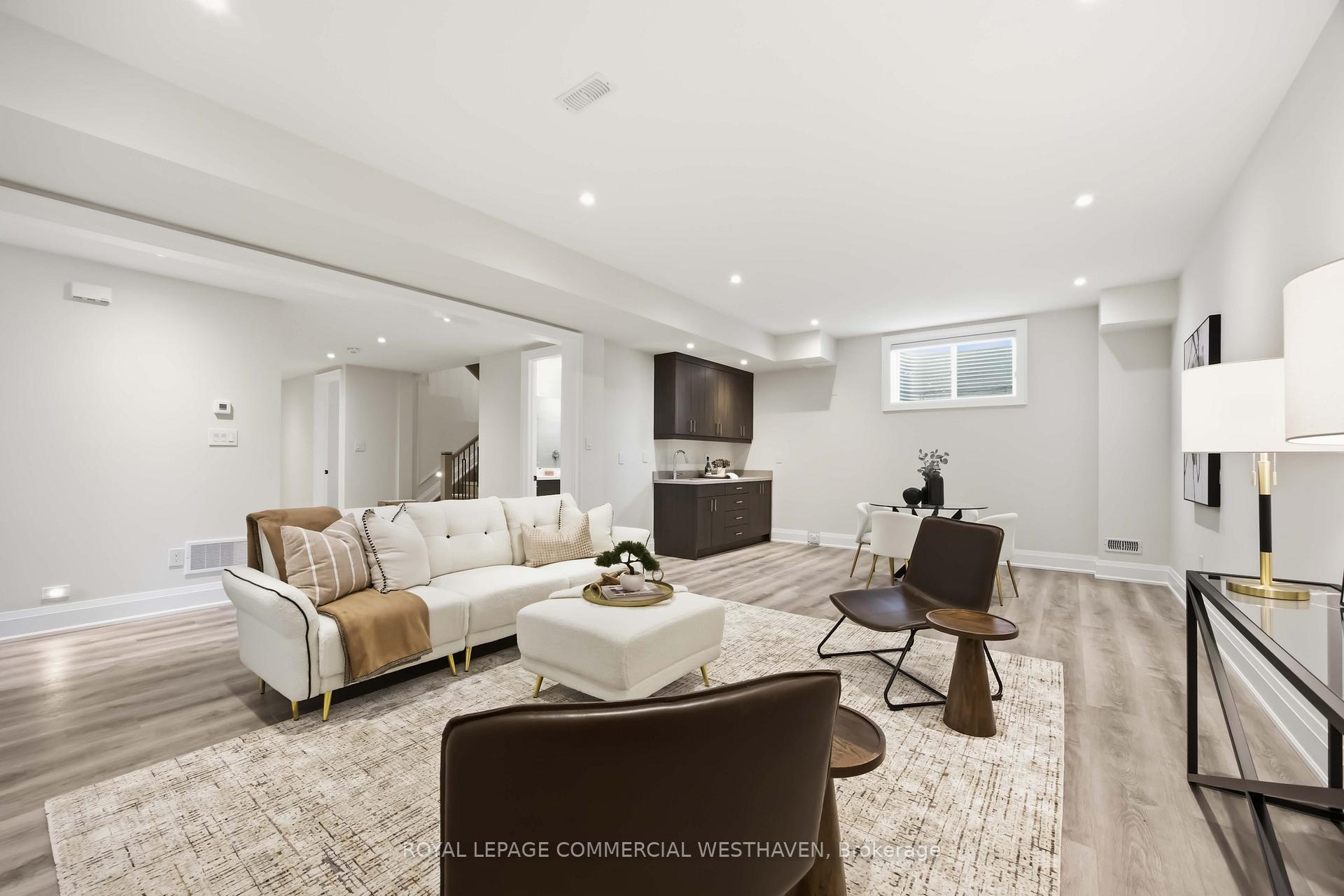Photo 22 of 98 Charleswood Drive, North York, Clanton Park — HOMEH