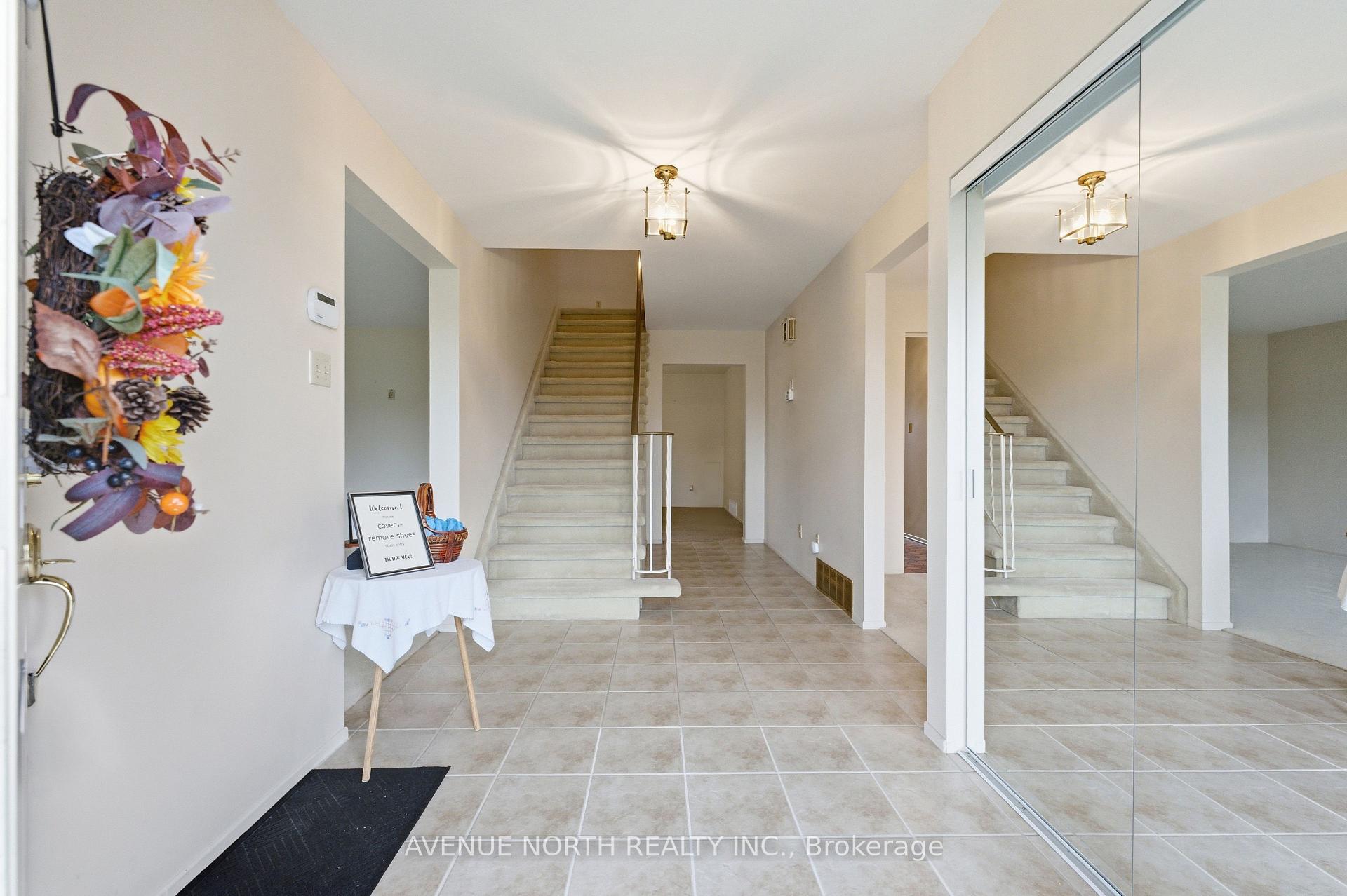 Photo 7 of 1283 Surrey Avenue, Ottawa, Ellwood — HOMEH