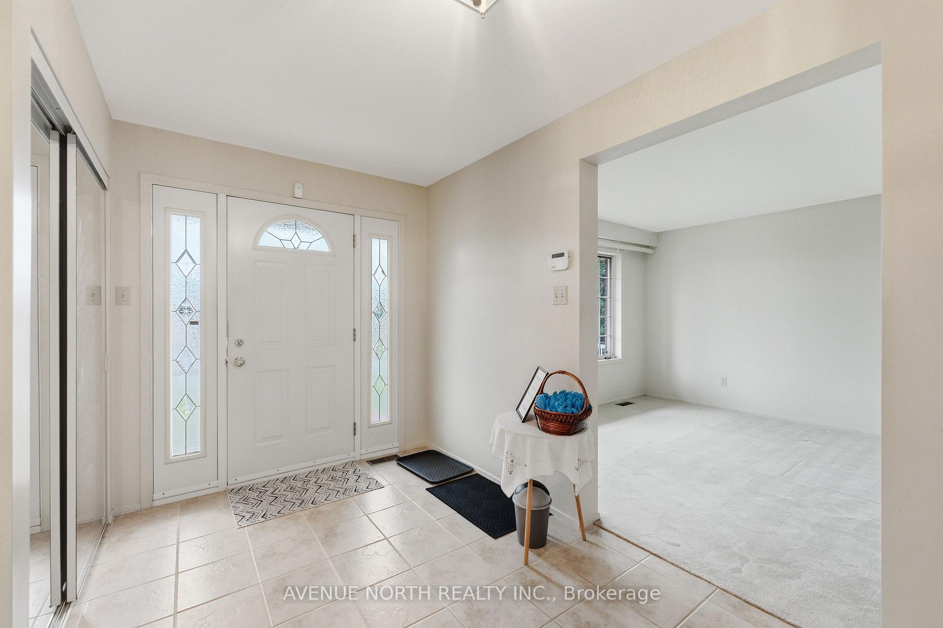 Photo 8 of 1283 Surrey Avenue, Ottawa, Ellwood — HOMEH