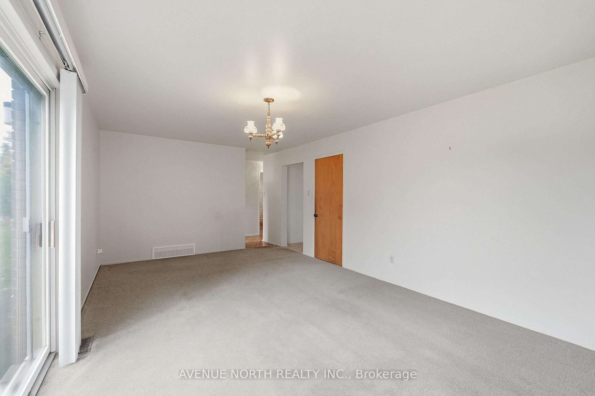 Photo 19 of 1283 Surrey Avenue, Ottawa, Ellwood — HOMEH