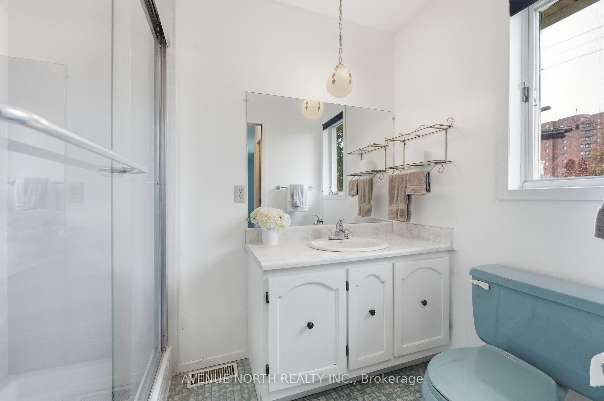 Photo 24 of 1283 Surrey Avenue, Ottawa, Ellwood — HOMEH