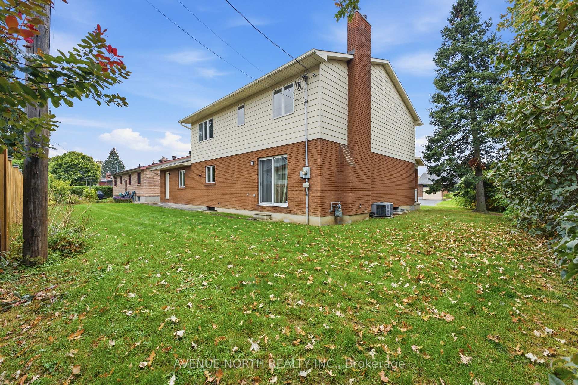 Photo 37 of 1283 Surrey Avenue, Ottawa, Ellwood — HOMEH