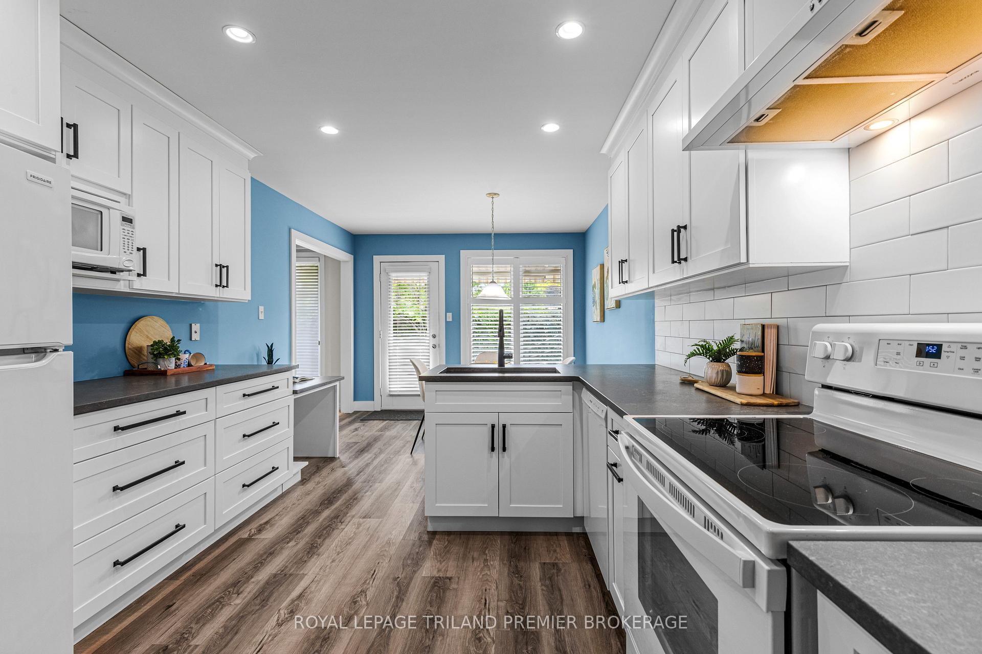 Photo 15 of Unit 7, 1755 Louise Boulevard, London, North R — HOMEH